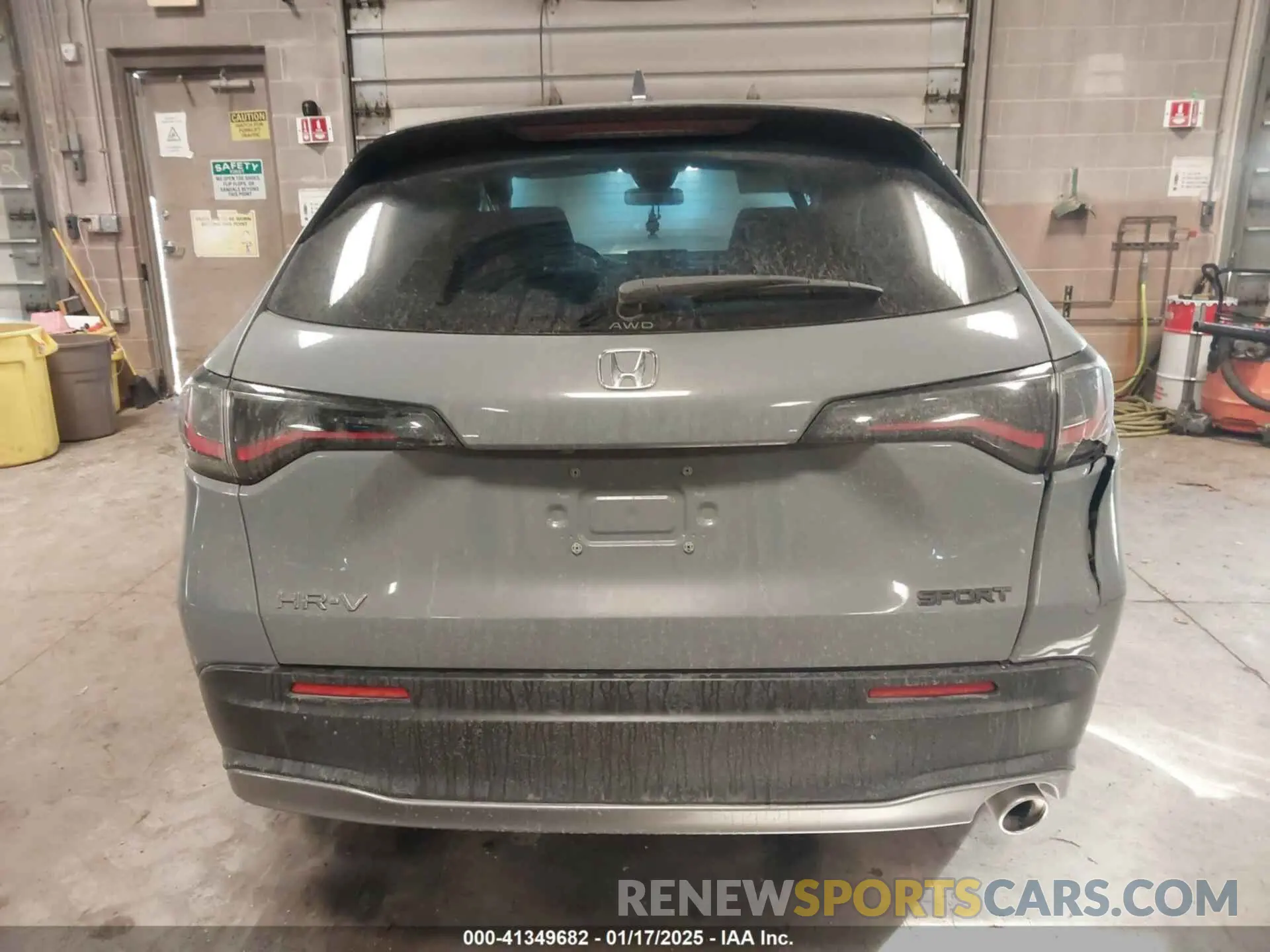 17 fotografías del automóvil dañado 3CZRZ2H54RM749977 HONDA HR-V 2024