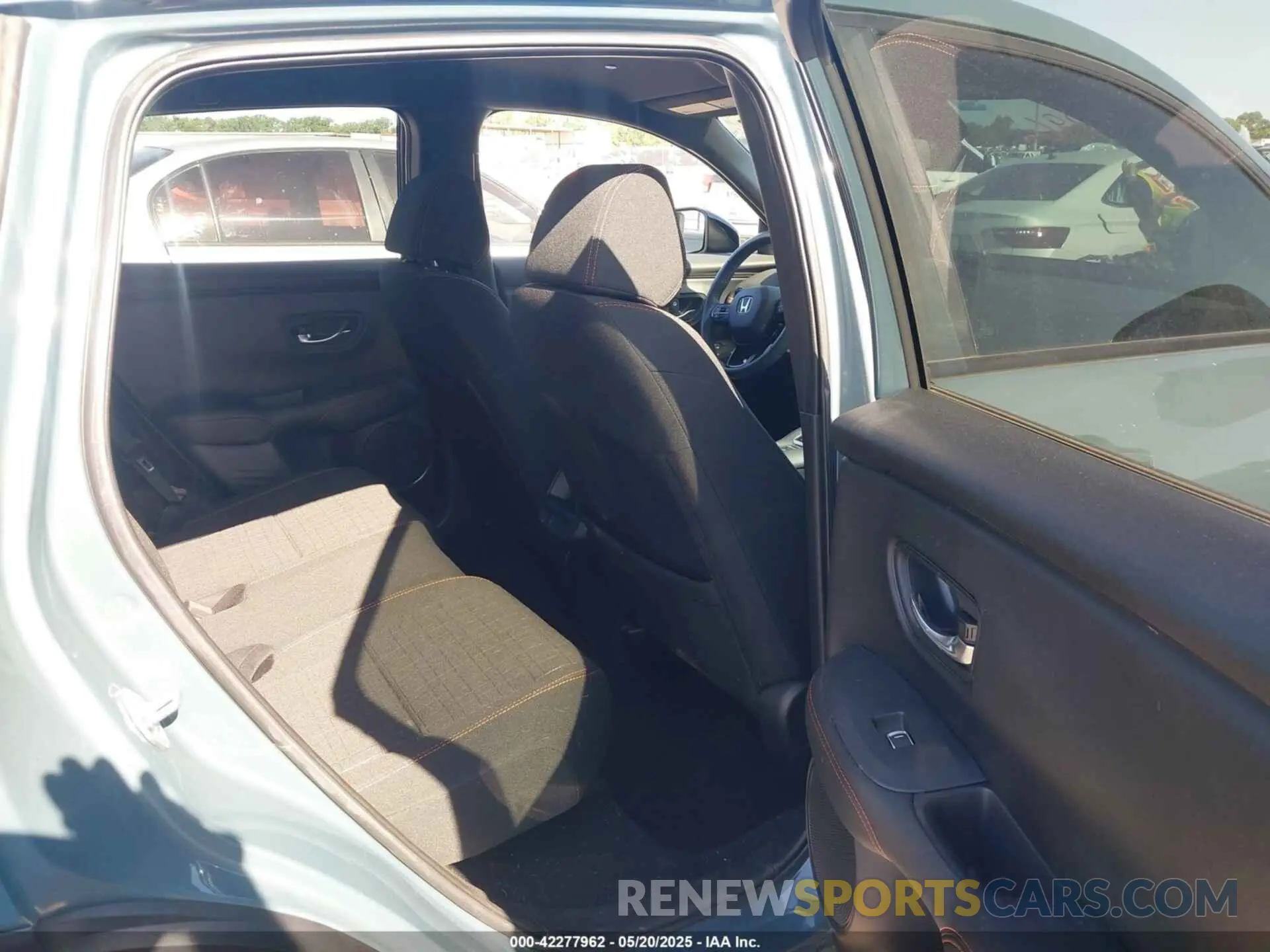 8 fotografías del automóvil dañado 3CZRZ2H57RM747513 HONDA HR-V 2024