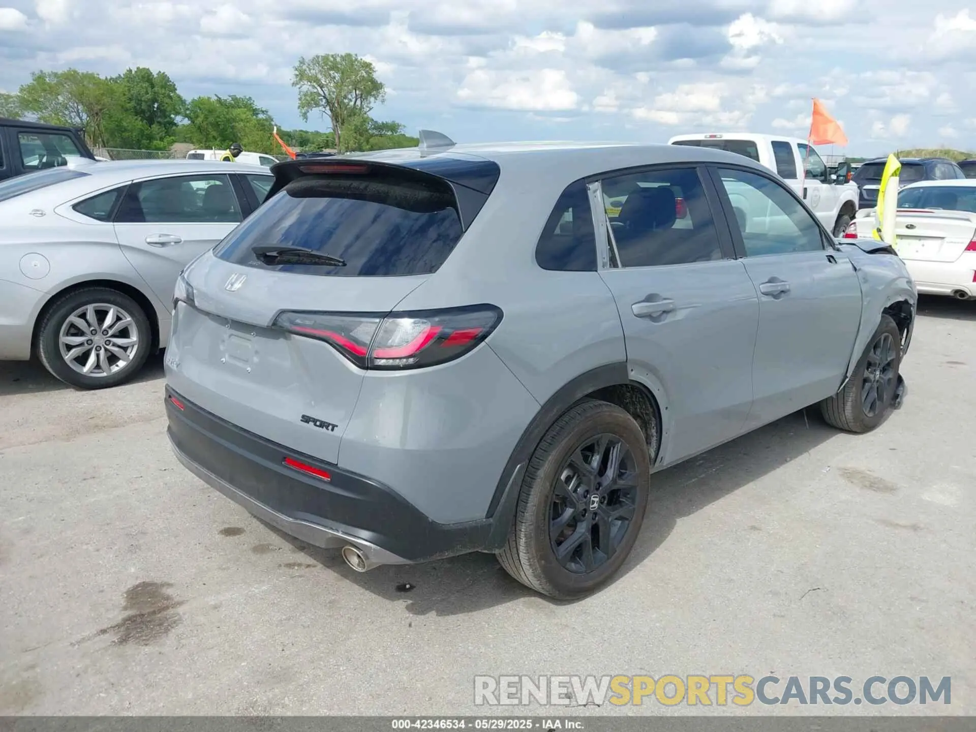 4 fotografías del automóvil dañado 3CZRZ2H57RM756549 HONDA HR-V 2024