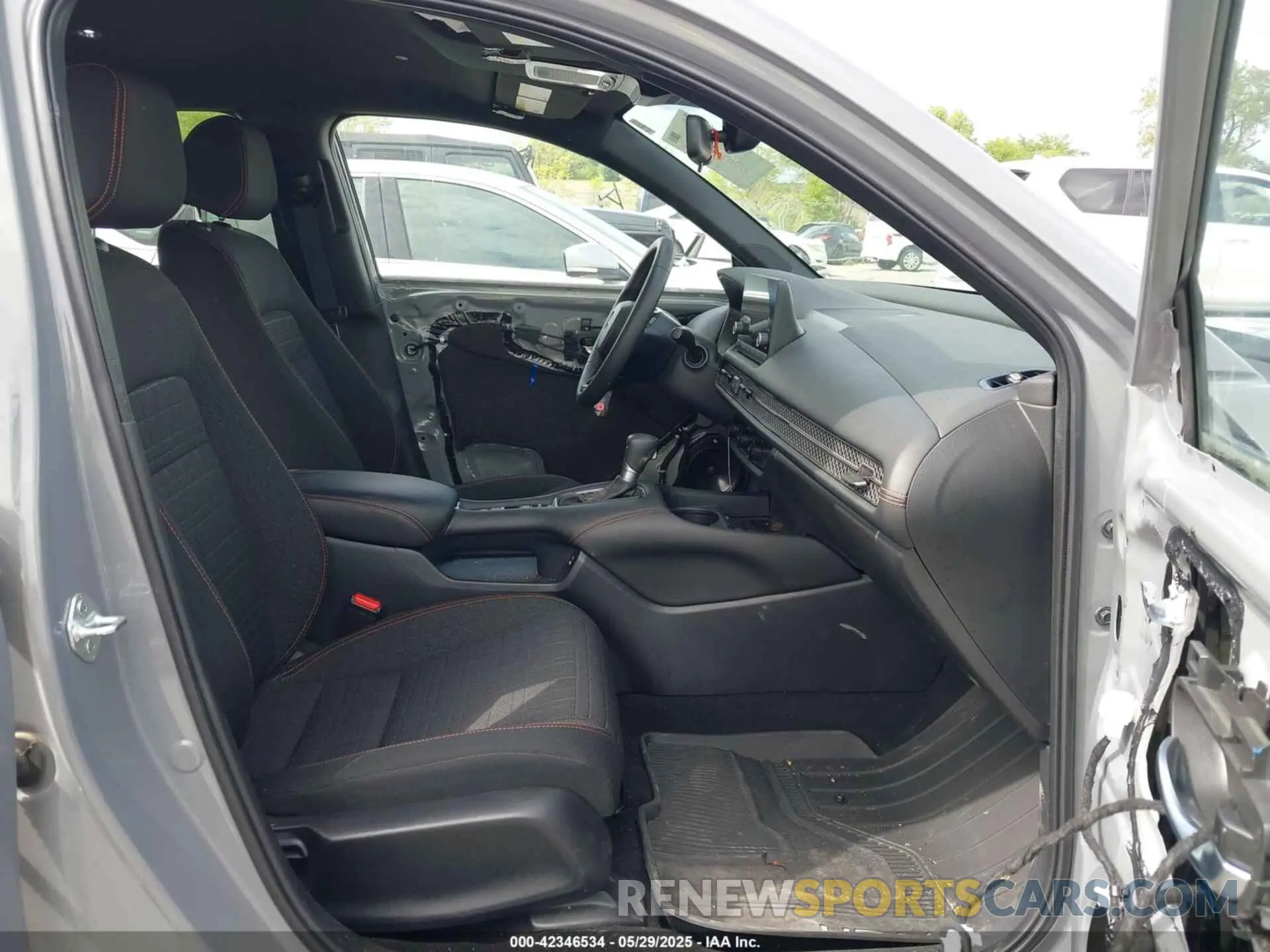 5 fotografías del automóvil dañado 3CZRZ2H57RM756549 HONDA HR-V 2024