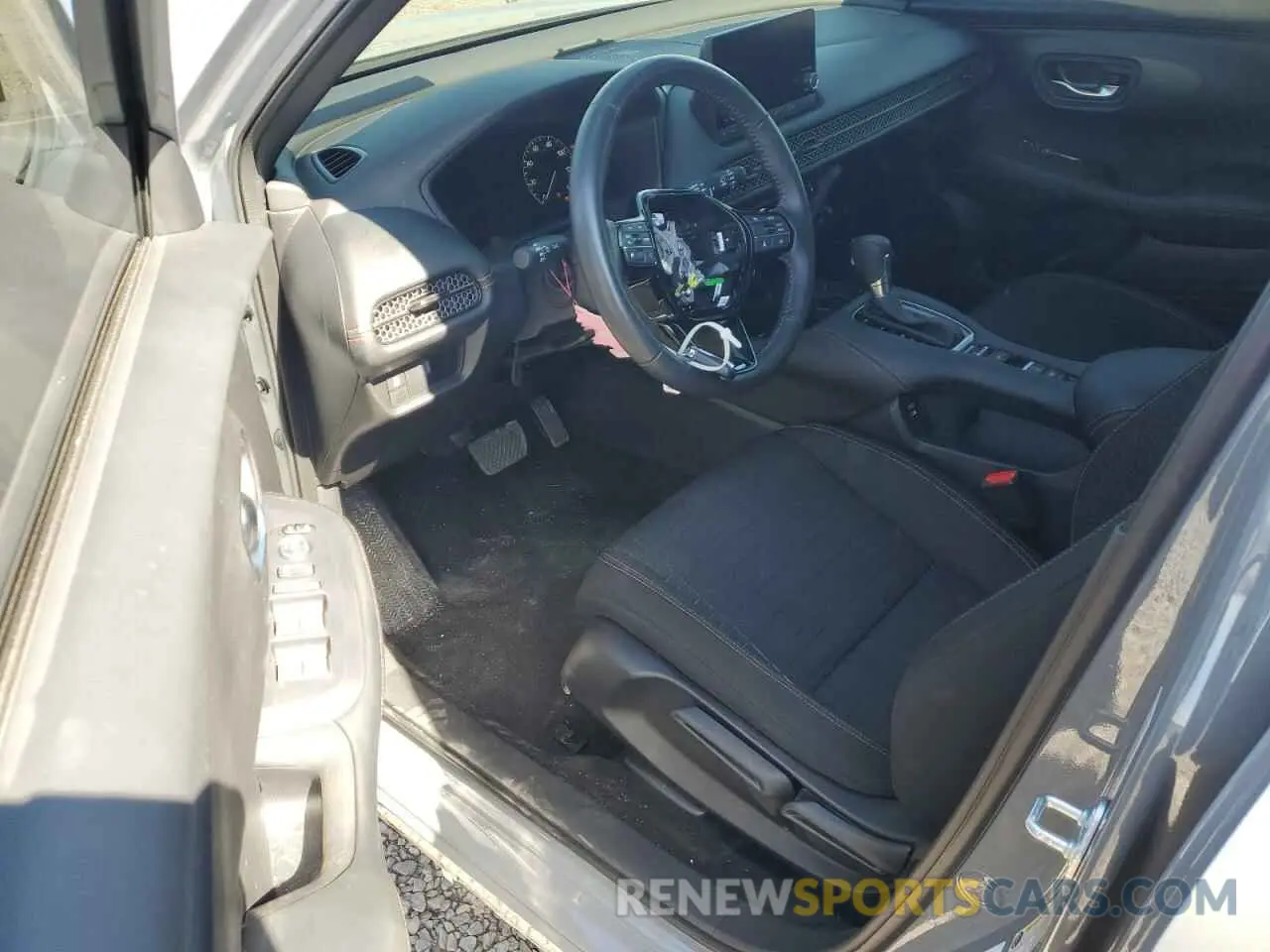 8 fotografías del automóvil dañado 3CZRZ2H57RM764327 HONDA HR-V 2024