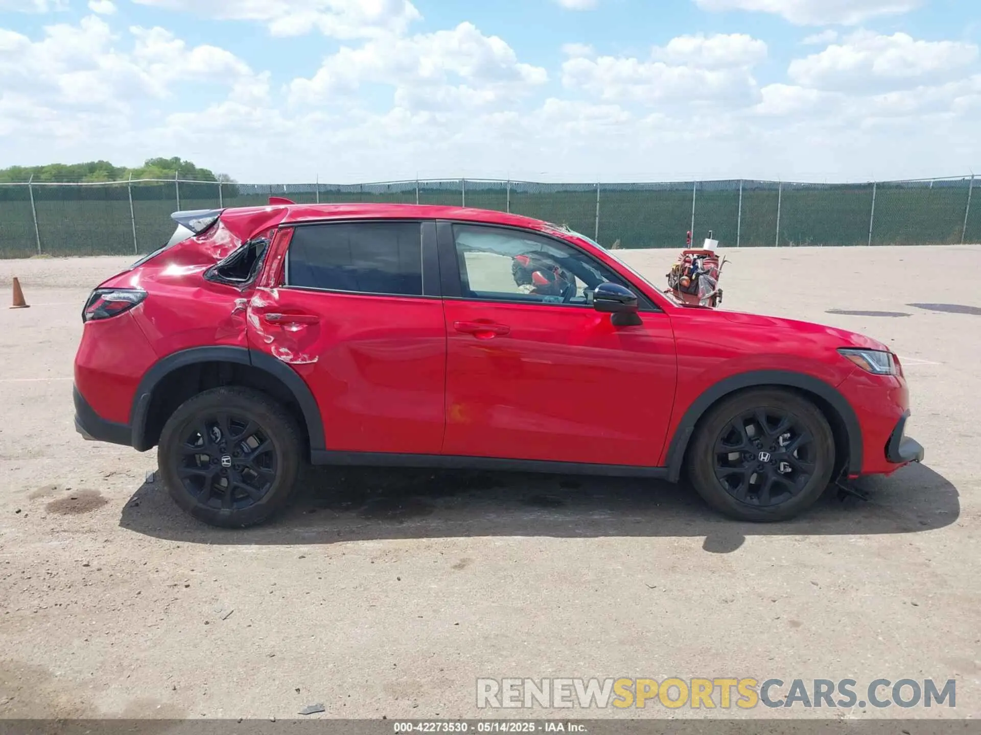 14 fotografías del automóvil dañado 3CZRZ2H57RM785792 HONDA HR-V 2024