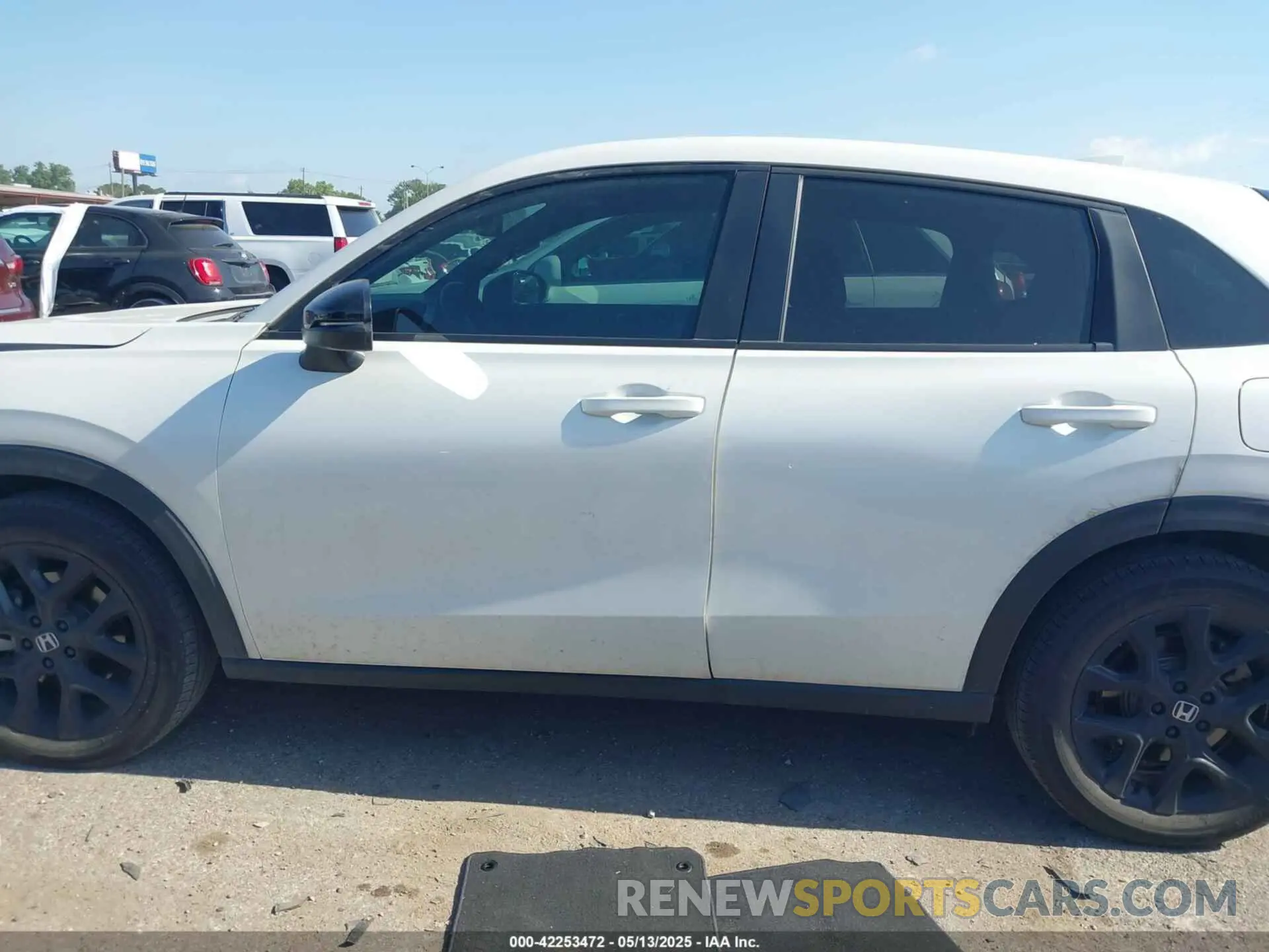 13 fotografías del automóvil dañado 3CZRZ2H58RM736200 HONDA HR-V 2024