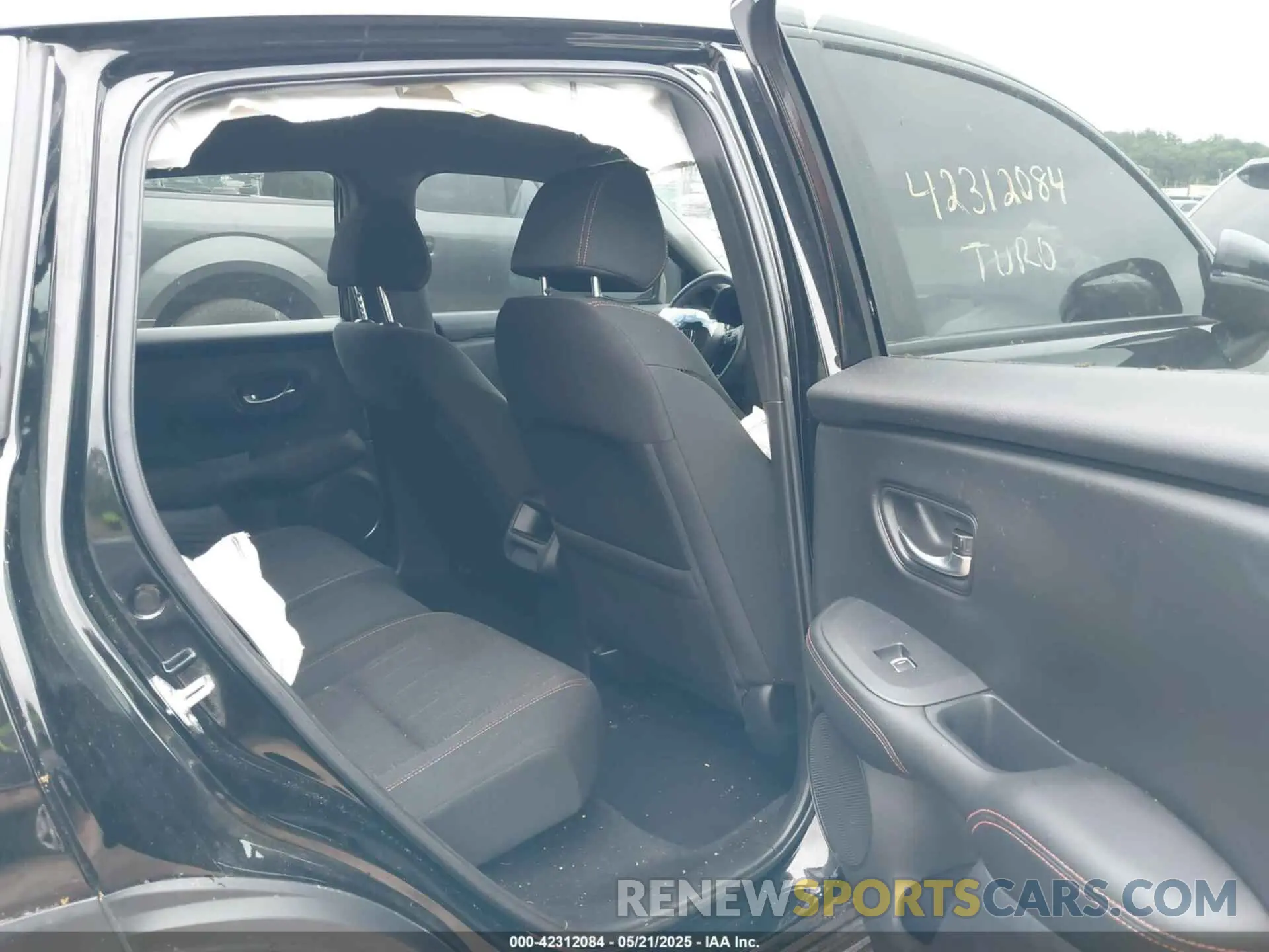 8 fotografías del automóvil dañado 3CZRZ2H59RM712228 HONDA HR-V 2024