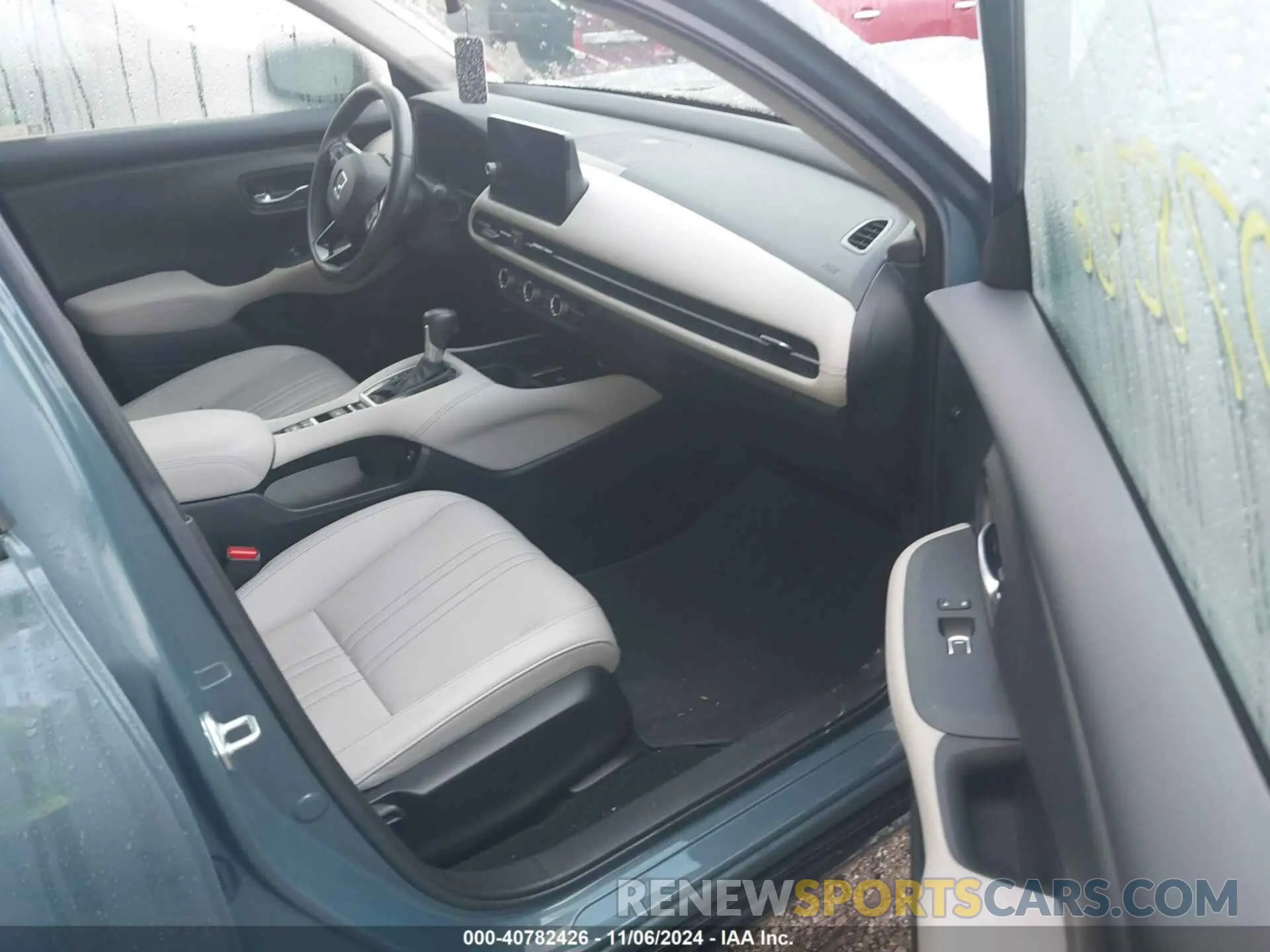 5 fotografías del automóvil dañado 3CZRZ2H77RM730647 HONDA HR-V 2024