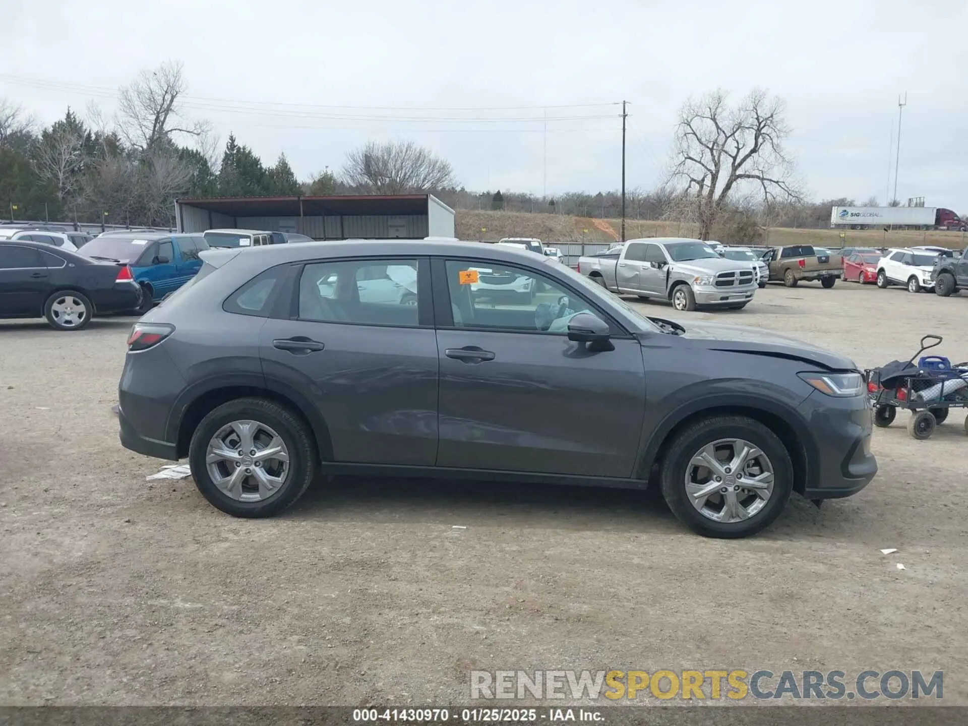 14 fotografías del automóvil dañado 3CZRZ1H33SM701160 HONDA HR-V 2025