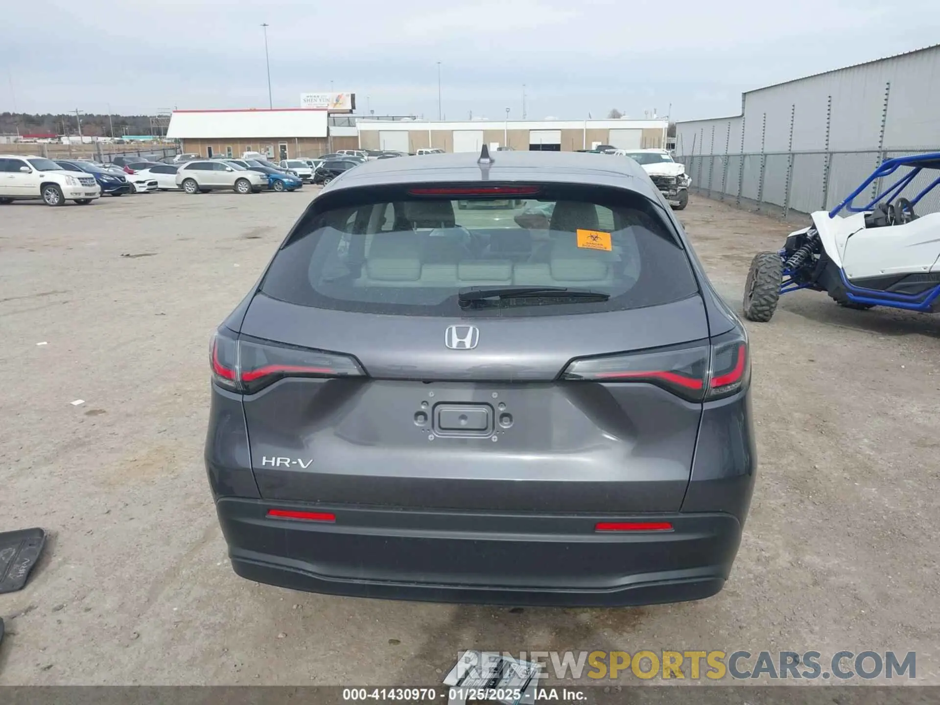 17 fotografías del automóvil dañado 3CZRZ1H33SM701160 HONDA HR-V 2025