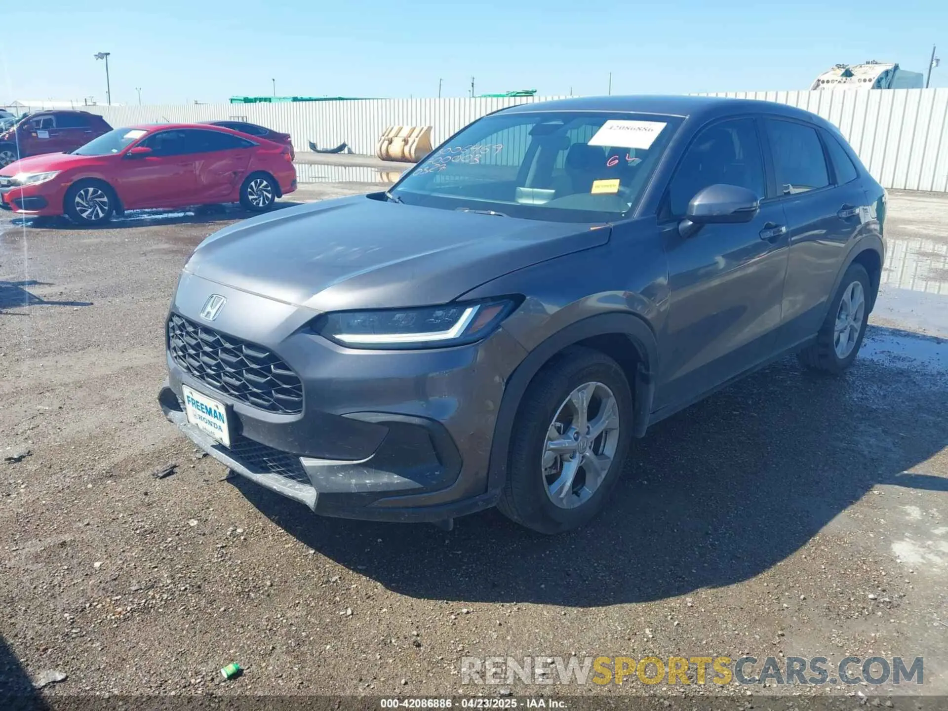 2 fotografías del automóvil dañado 3CZRZ1H34SM700003 HONDA HR-V 2025