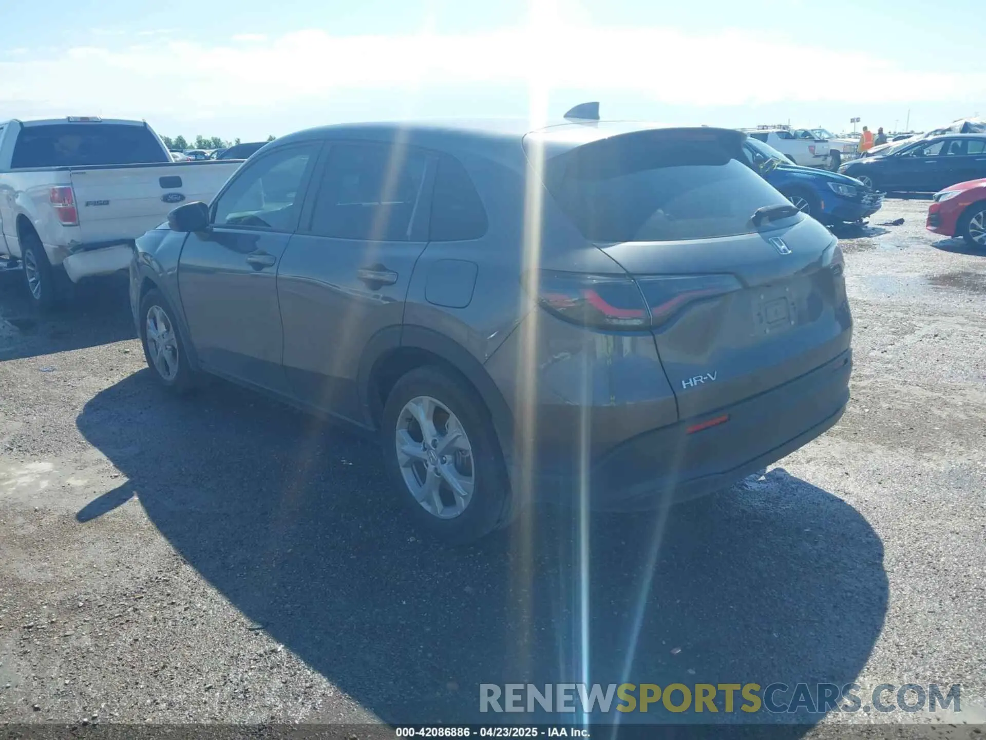 3 fotografías del automóvil dañado 3CZRZ1H34SM700003 HONDA HR-V 2025