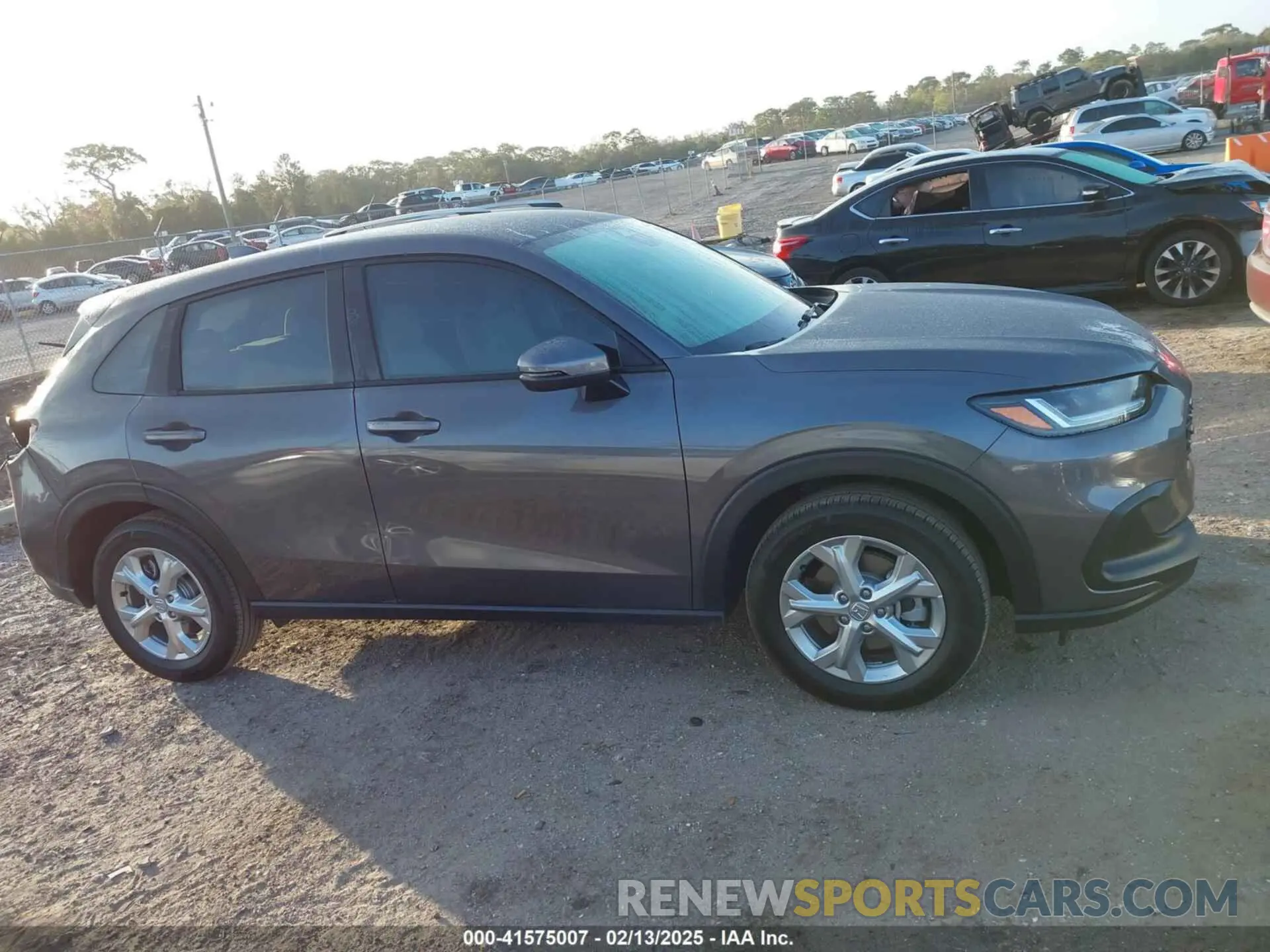 13 fotografías del automóvil dañado 3CZRZ1H34SM737293 HONDA HR-V 2025