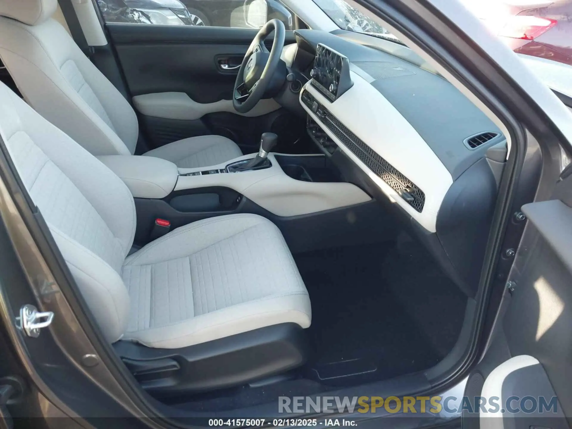 5 fotografías del automóvil dañado 3CZRZ1H34SM737293 HONDA HR-V 2025