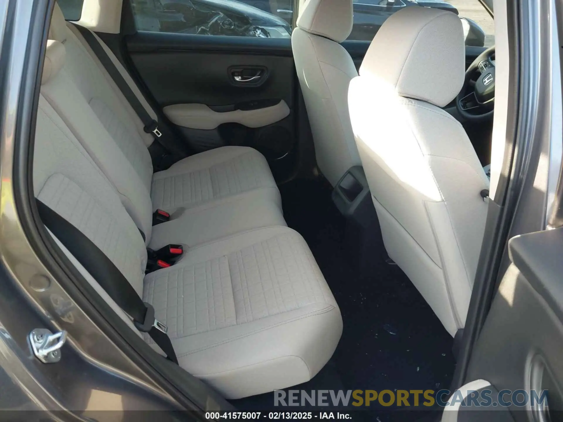 8 fotografías del automóvil dañado 3CZRZ1H34SM737293 HONDA HR-V 2025