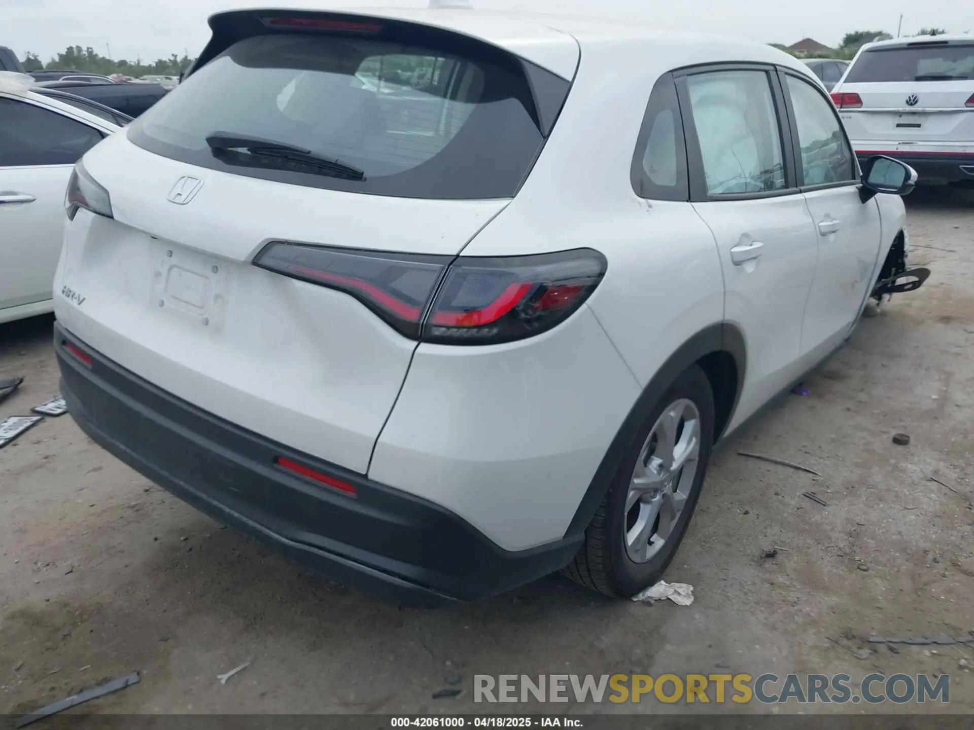 4 fotografías del automóvil dañado 3CZRZ1H35SM726173 HONDA HR-V 2025