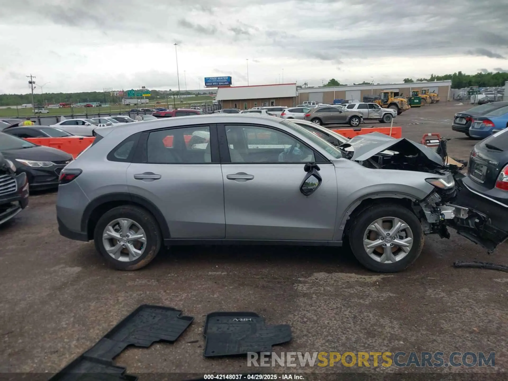 13 fotografías del automóvil dañado 3CZRZ1H36SM750725 HONDA HR-V 2025