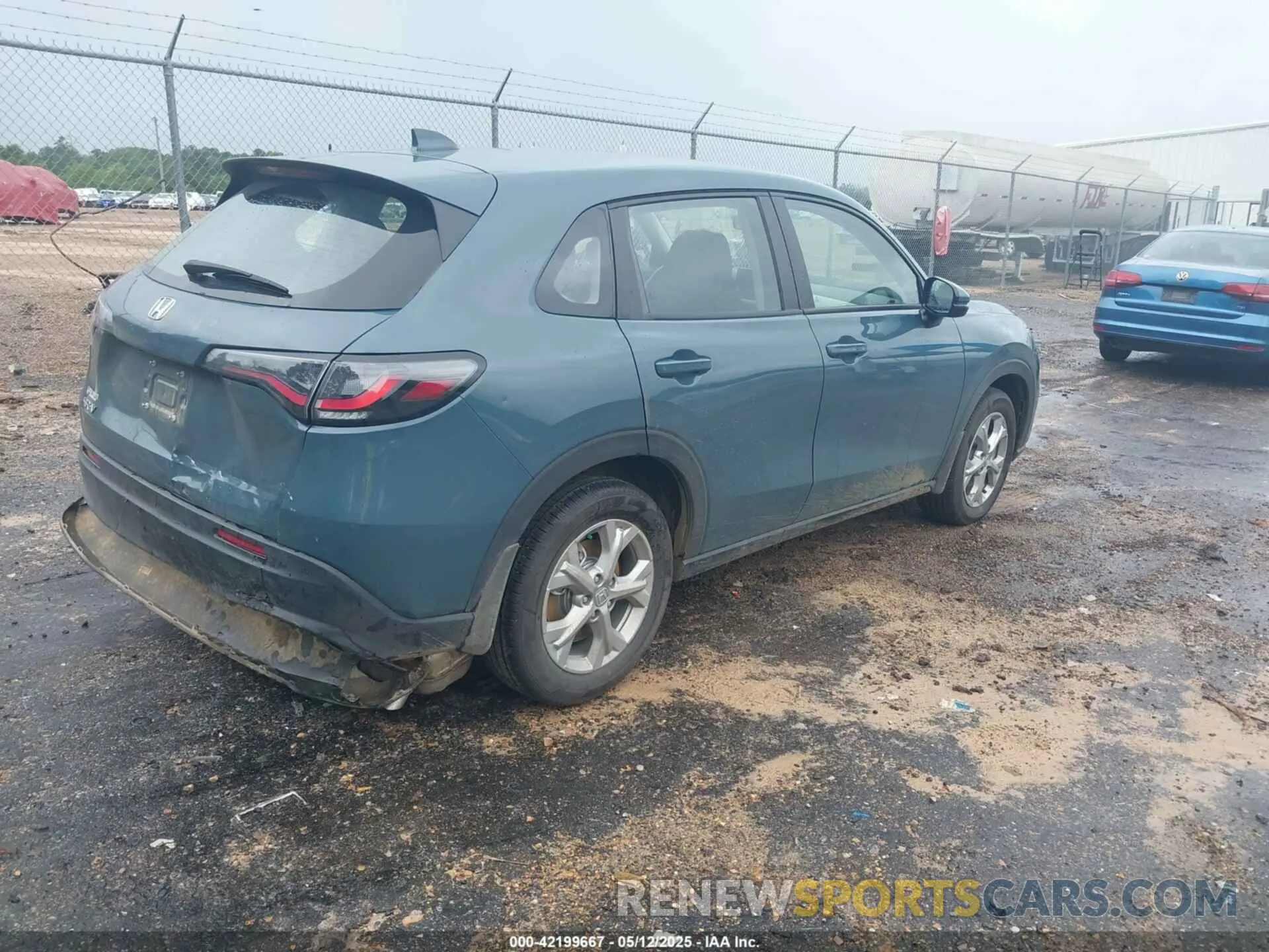 4 fotografías del automóvil dañado 3CZRZ1H38SM729360 HONDA HR-V 2025
