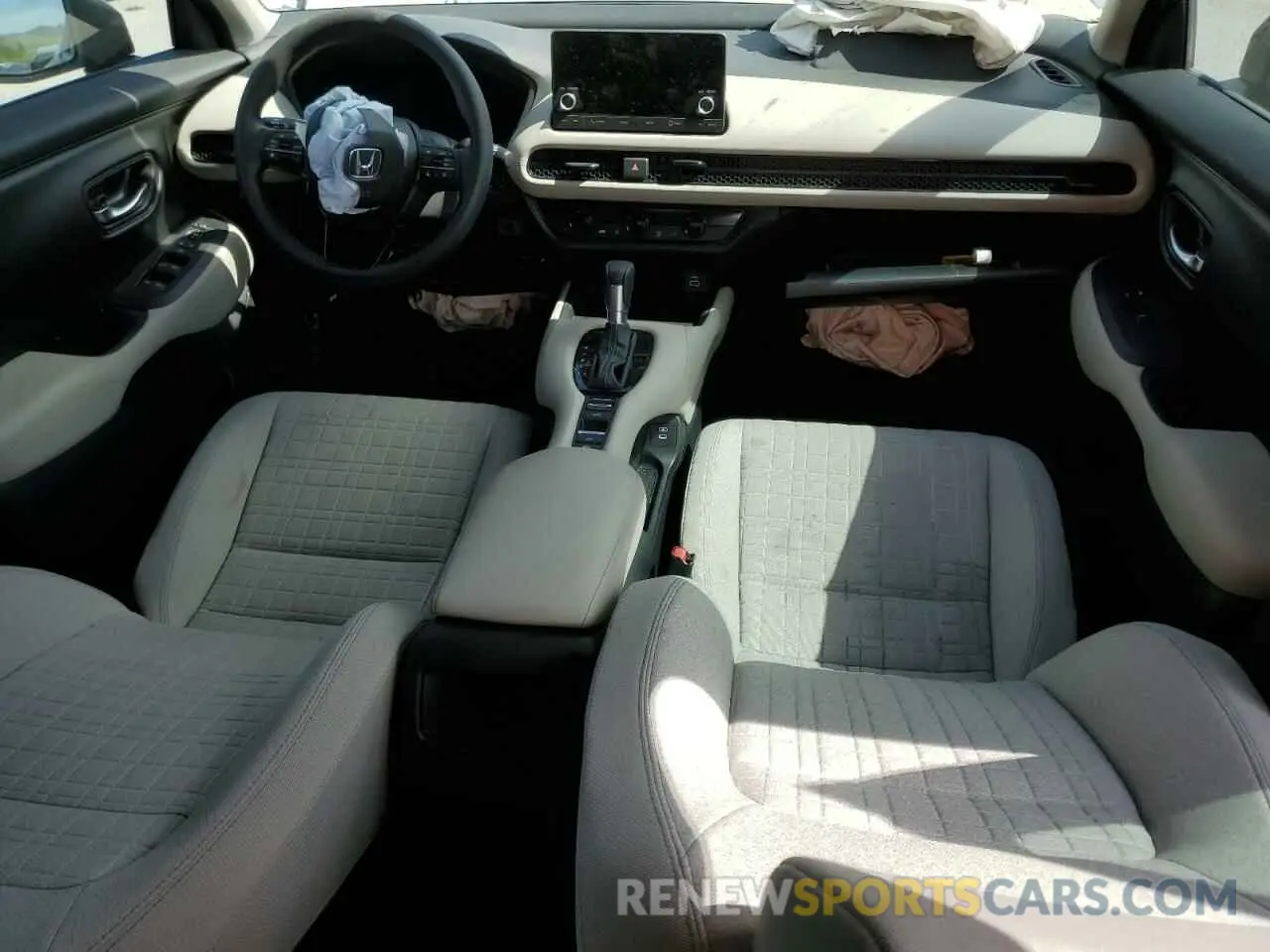8 fotografías del automóvil dañado 3CZRZ1H38SM742982 HONDA HR-V 2025