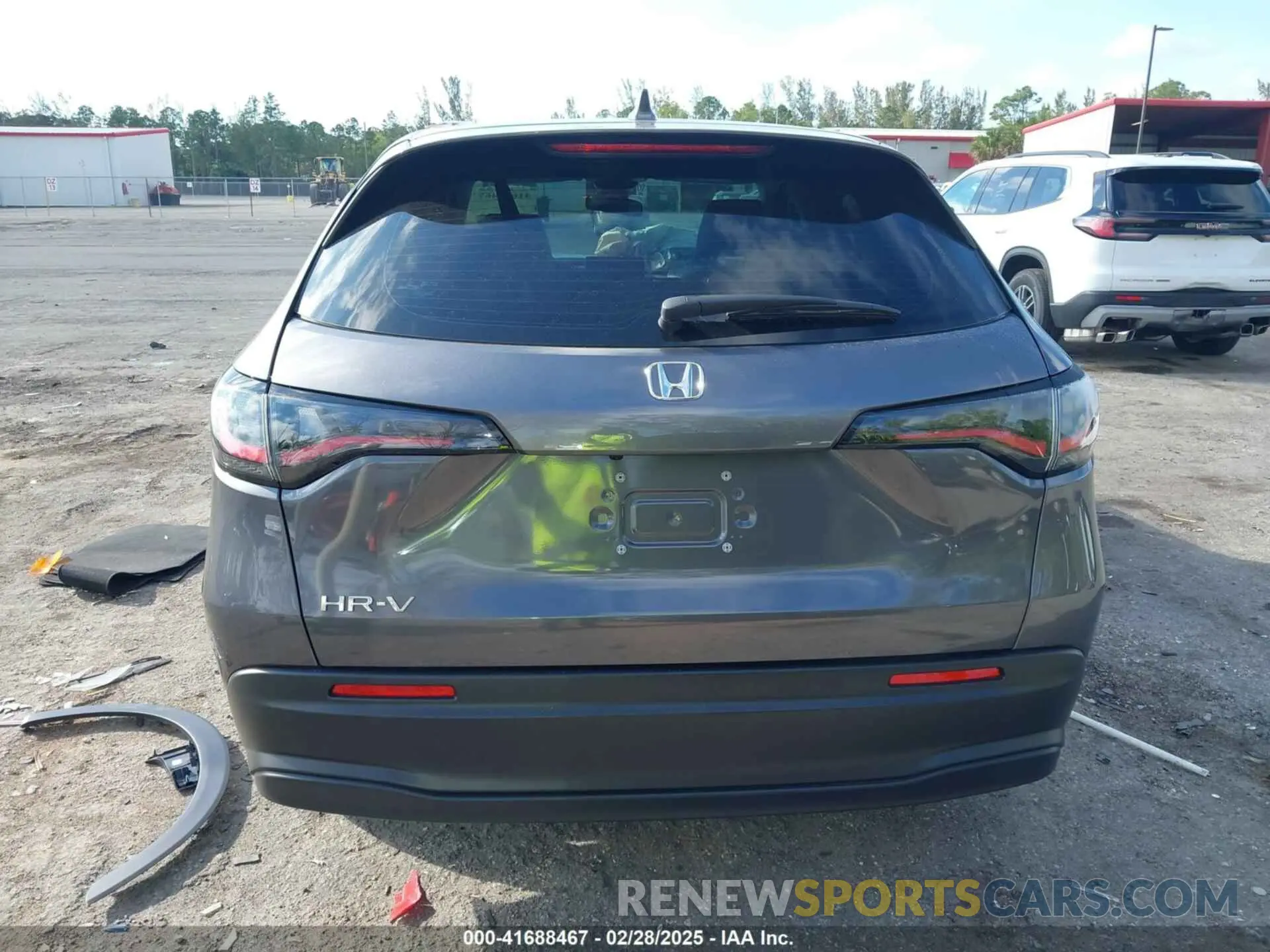 16 fotografías del automóvil dañado 3CZRZ1H3XSM719610 HONDA HR-V 2025