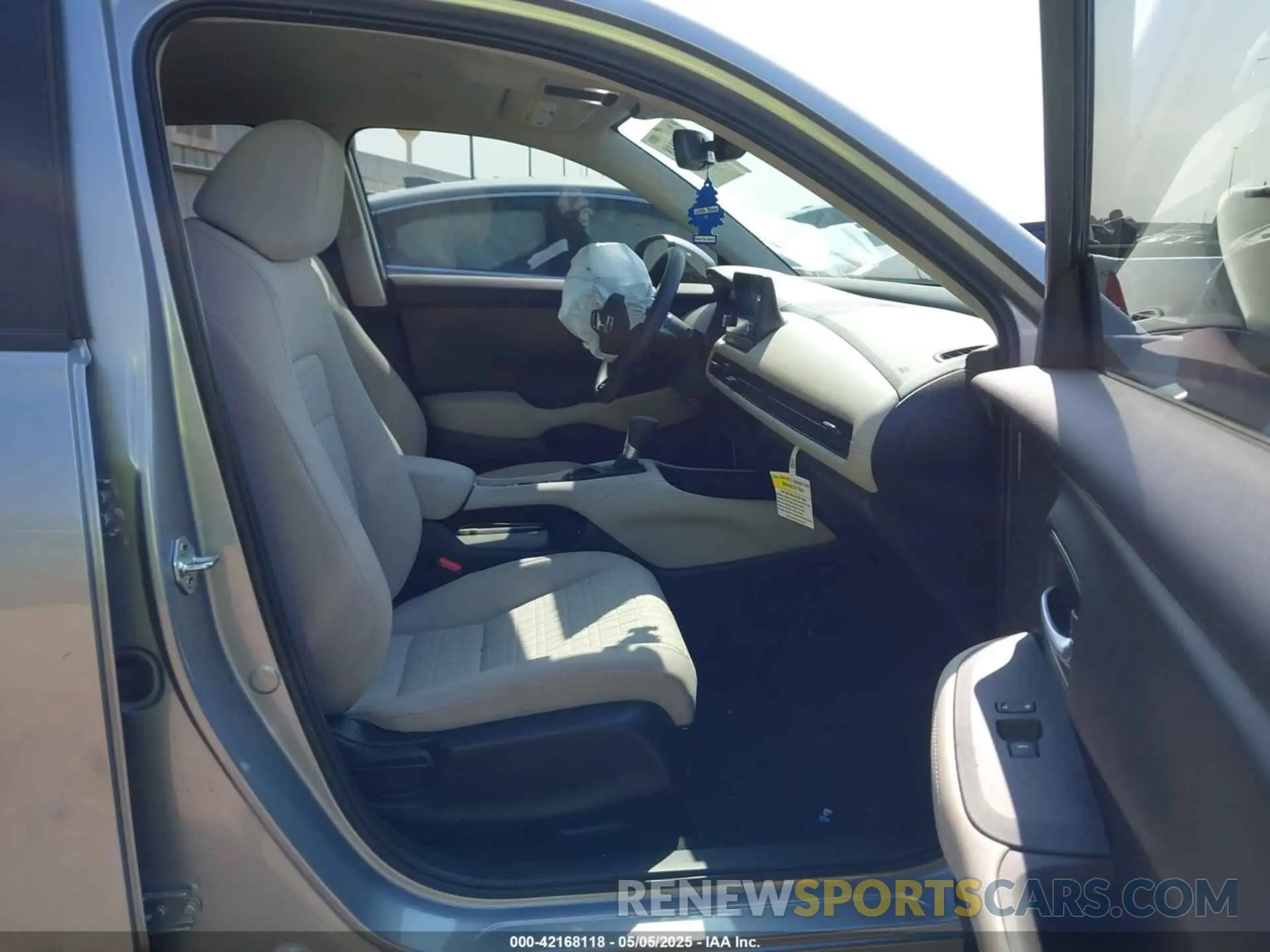 5 fotografías del automóvil dañado 3CZRZ1H3XSM720868 HONDA HR-V 2025