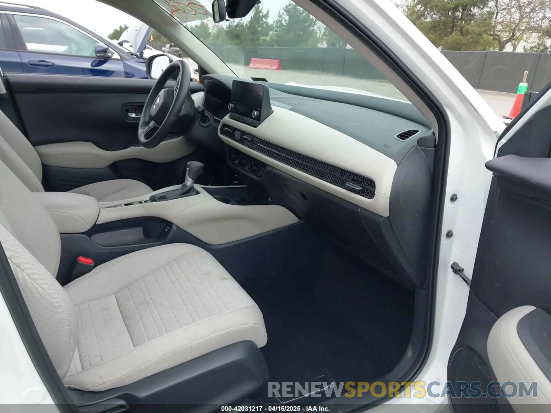 5 fotografías del automóvil dañado 3CZRZ1H3XSM721213 HONDA HR-V 2025