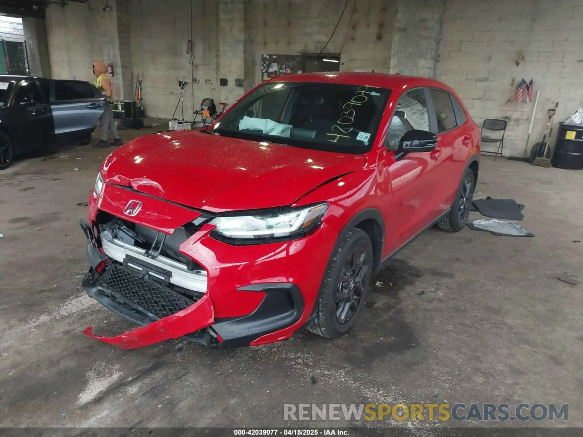 2 fotografías del automóvil dañado 3CZRZ1H50SM723392 HONDA HR-V 2025