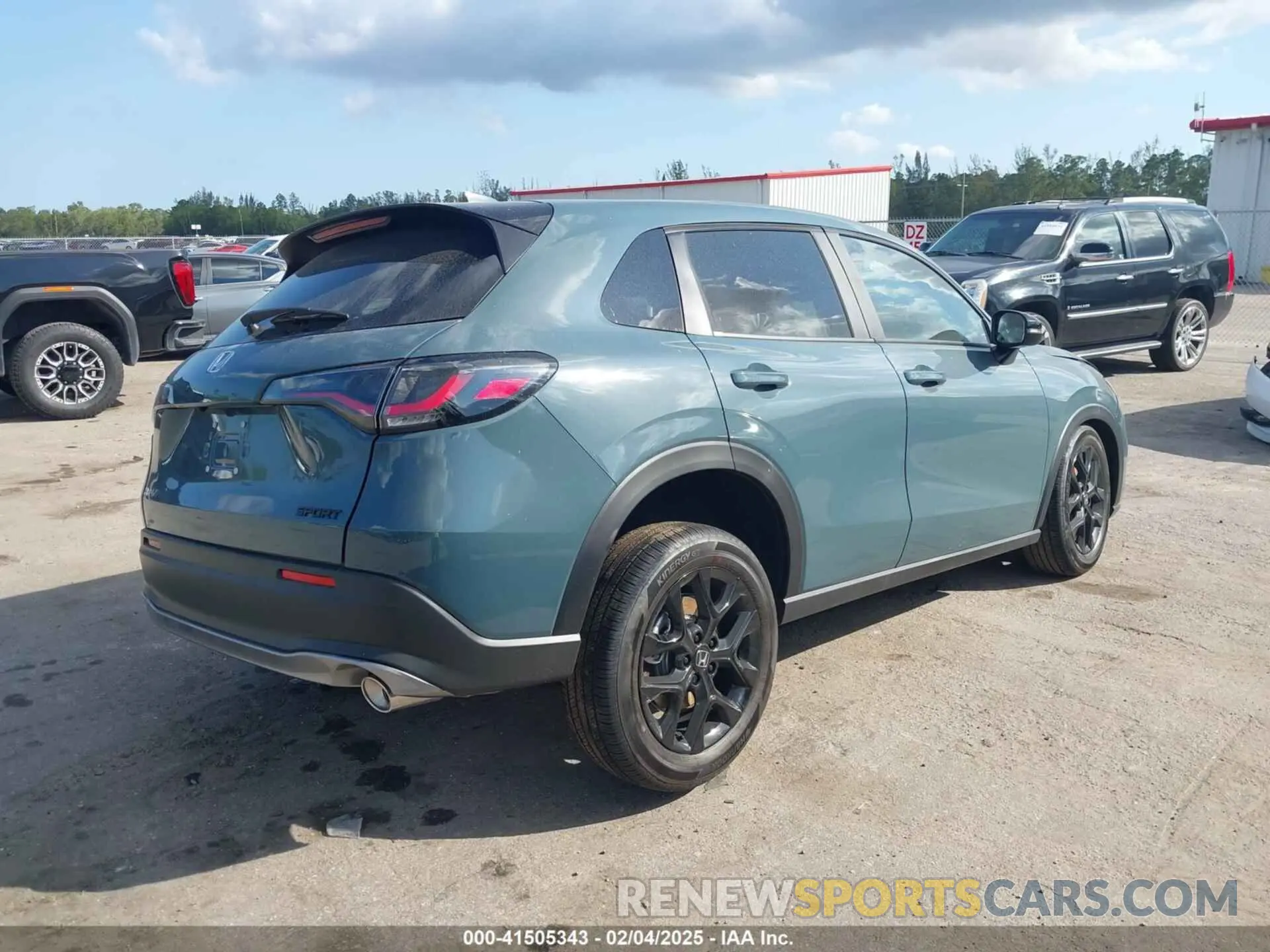 4 fotografías del automóvil dañado 3CZRZ1H50SM736028 HONDA HR-V 2025