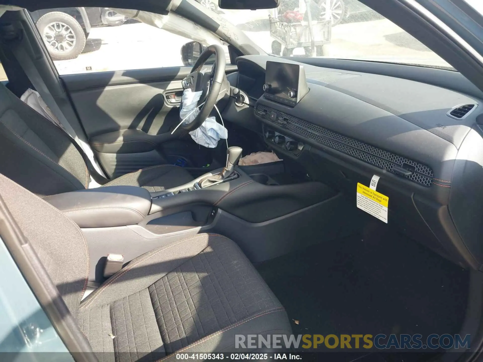 5 fotografías del automóvil dañado 3CZRZ1H50SM736028 HONDA HR-V 2025