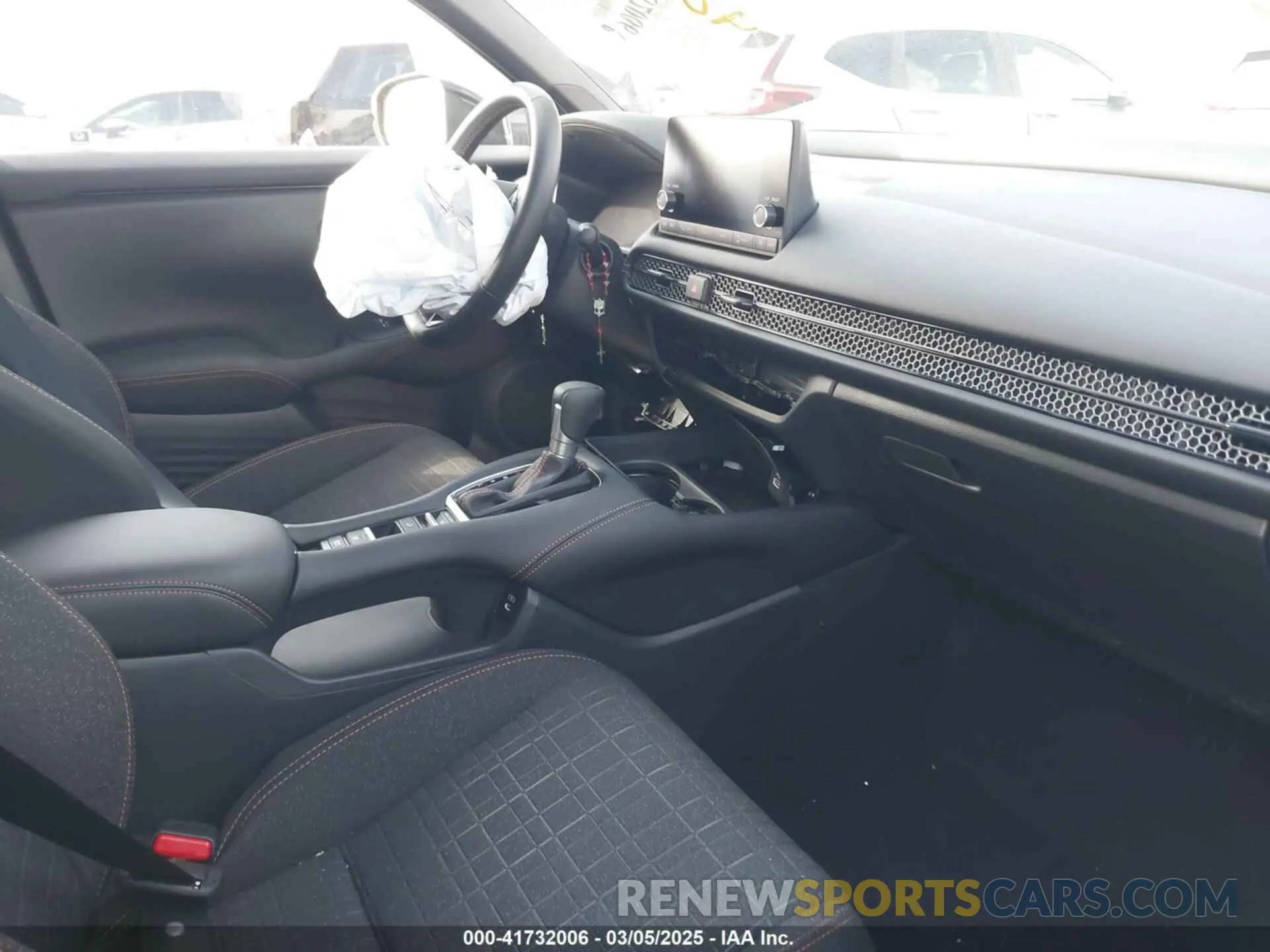 5 fotografías del automóvil dañado 3CZRZ1H55SM723405 HONDA HR-V 2025