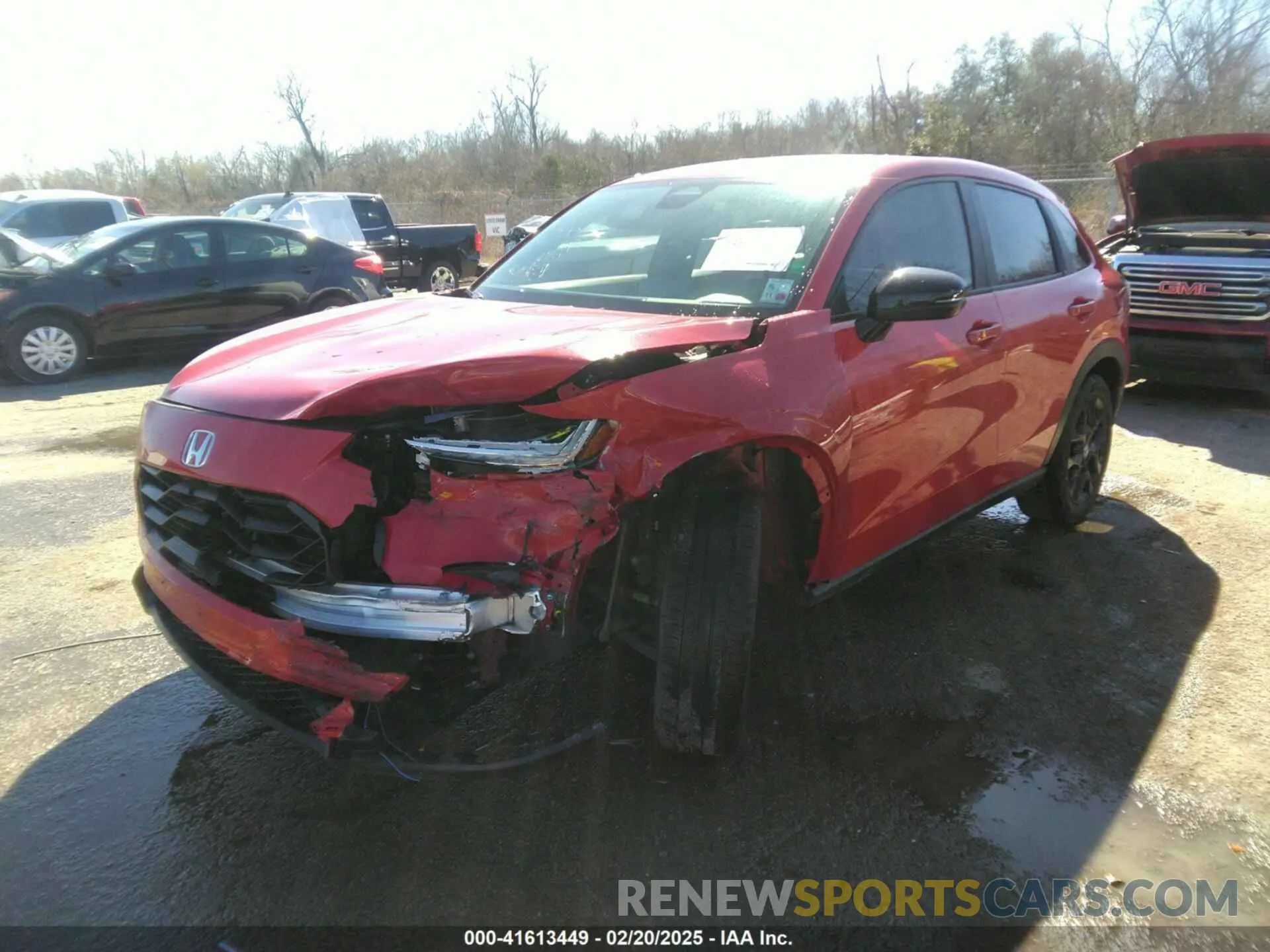 2 fotografías del automóvil dañado 3CZRZ1H57SM730100 HONDA HR-V 2025