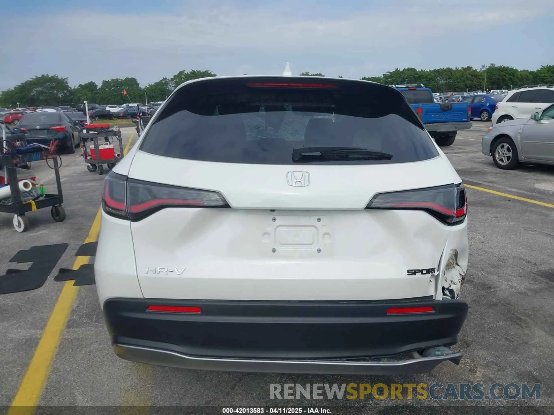 17 fotografías del automóvil dañado 3CZRZ1H59SM724508 HONDA HR-V 2025