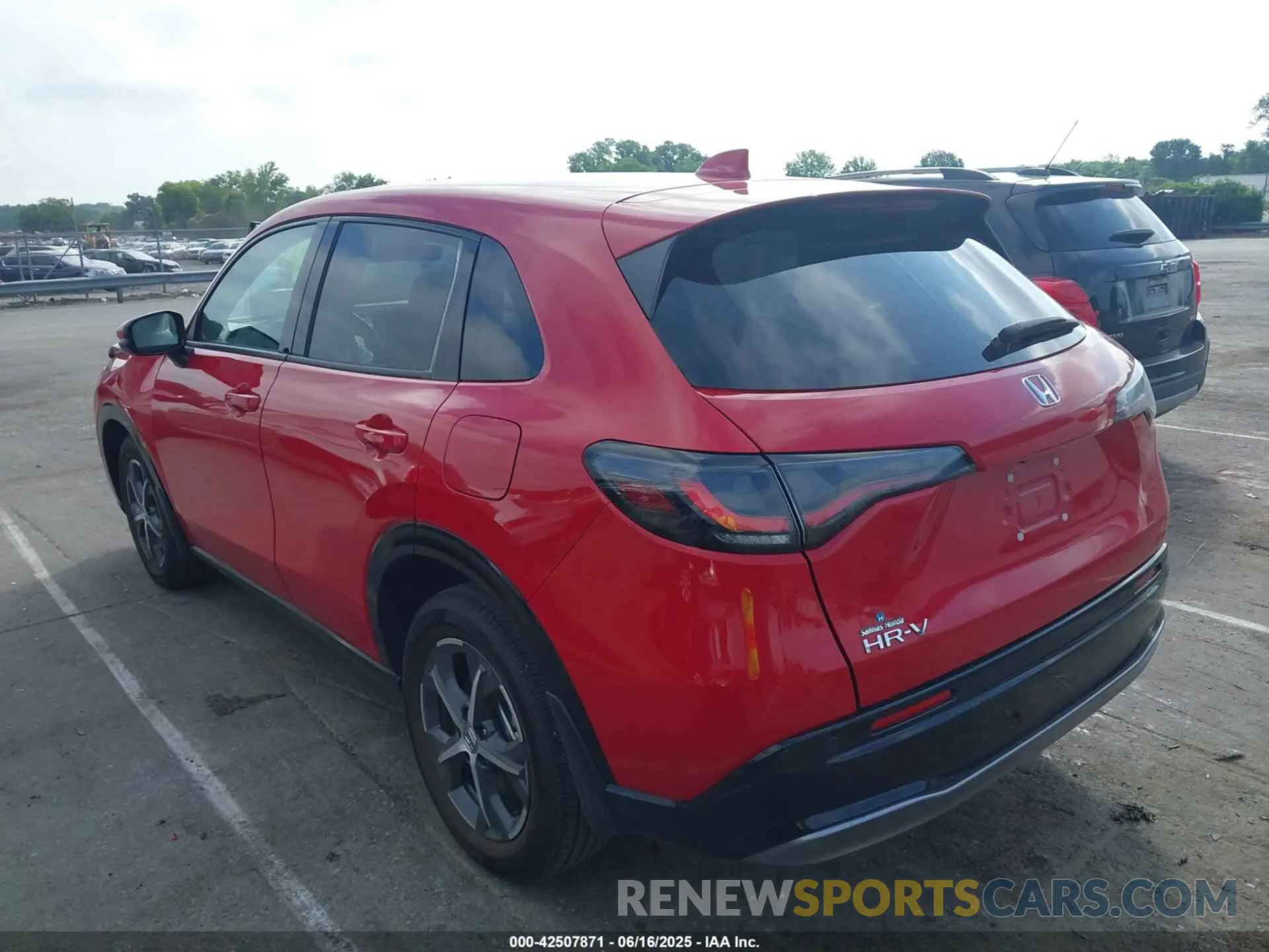 14 fotografías del automóvil dañado 3CZRZ1H70SM709560 HONDA HR-V 2025