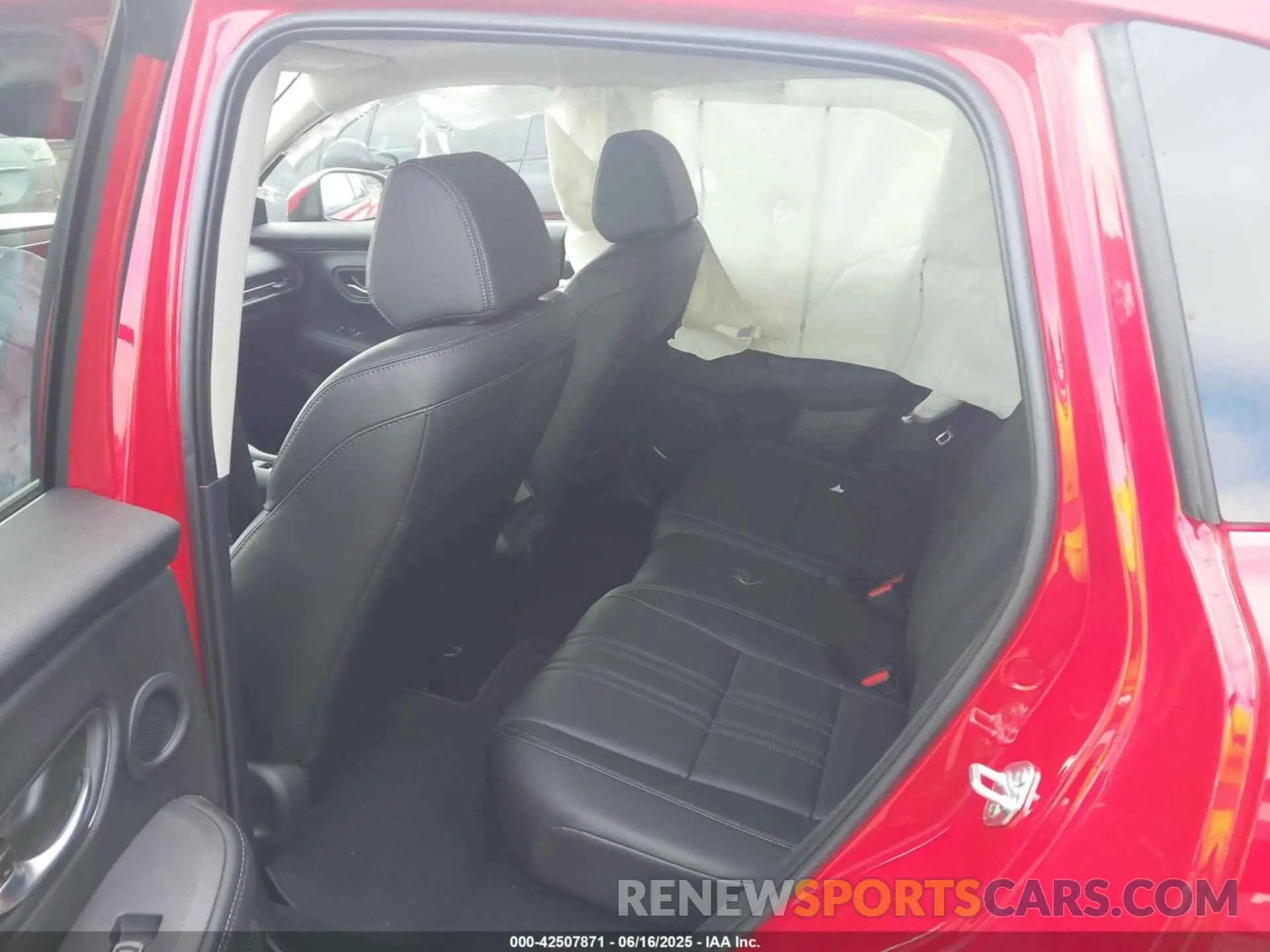 8 fotografías del automóvil dañado 3CZRZ1H70SM709560 HONDA HR-V 2025
