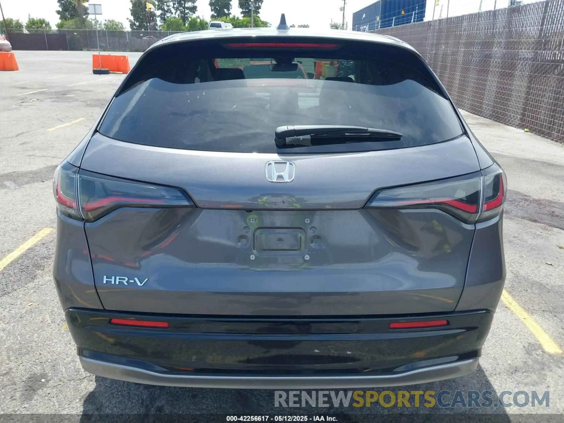 16 fotografías del automóvil dañado 3CZRZ1H72SM742480 HONDA HR-V 2025