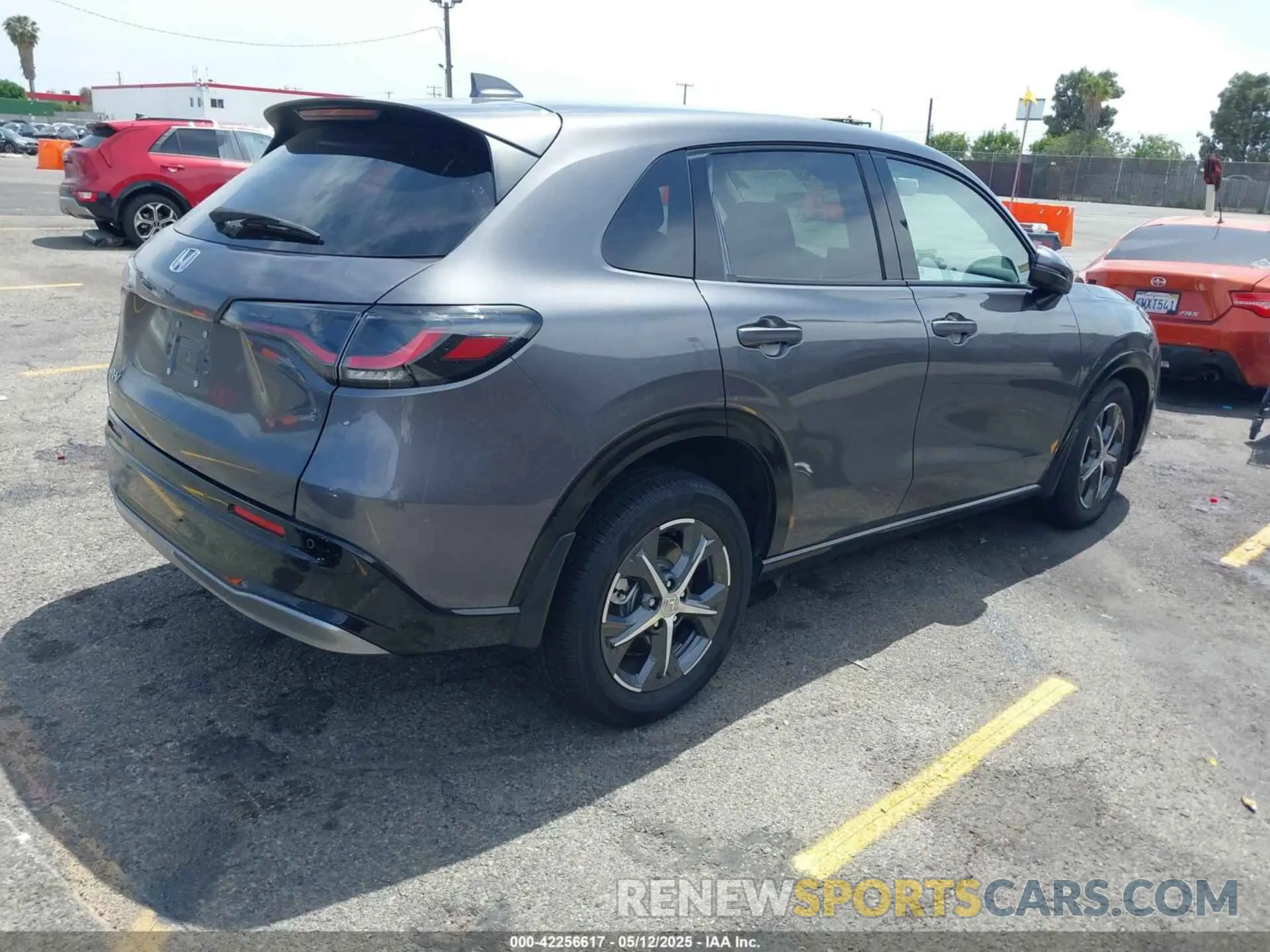 4 fotografías del automóvil dañado 3CZRZ1H72SM742480 HONDA HR-V 2025
