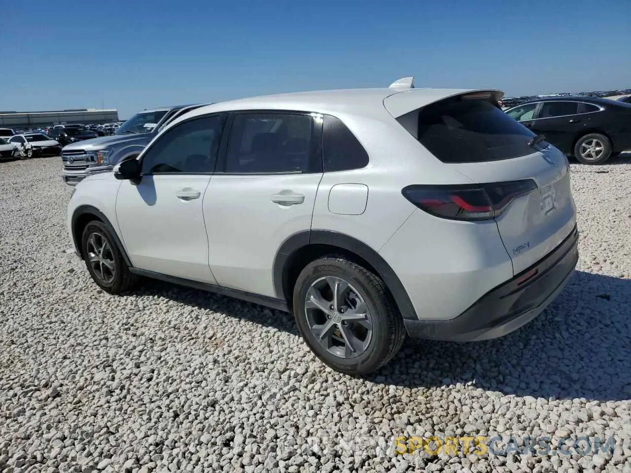2 fotografías del automóvil dañado 3CZRZ1H77SM730034 HONDA HR-V 2025