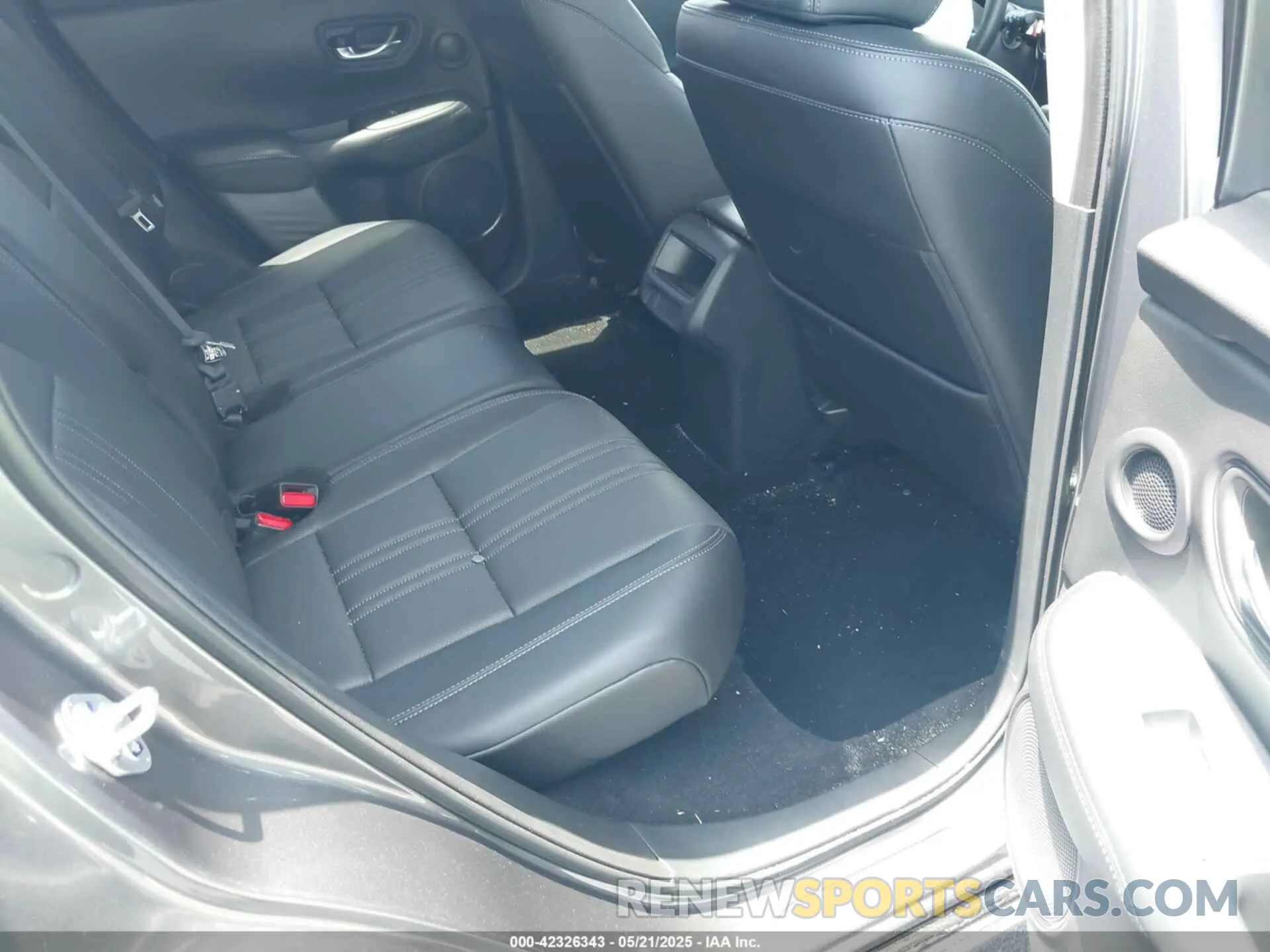 8 fotografías del automóvil dañado 3CZRZ1H79SM742508 HONDA HR-V 2025