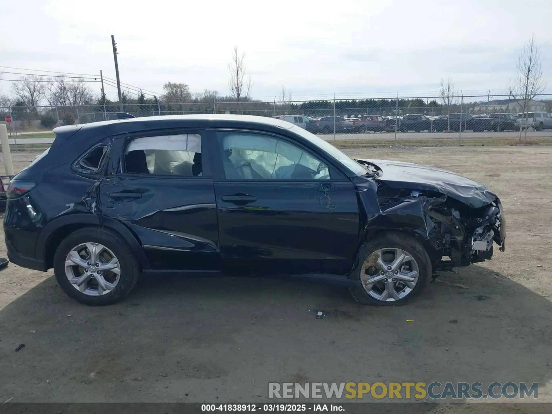 12 fotografías del automóvil dañado 3CZRZ2H31SM722594 HONDA HR-V 2025