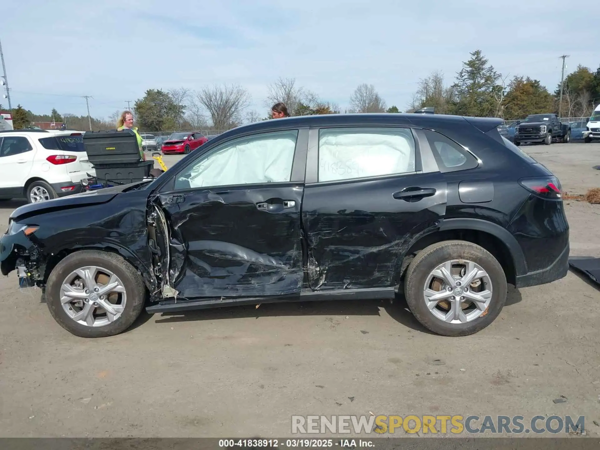 13 fotografías del automóvil dañado 3CZRZ2H31SM722594 HONDA HR-V 2025