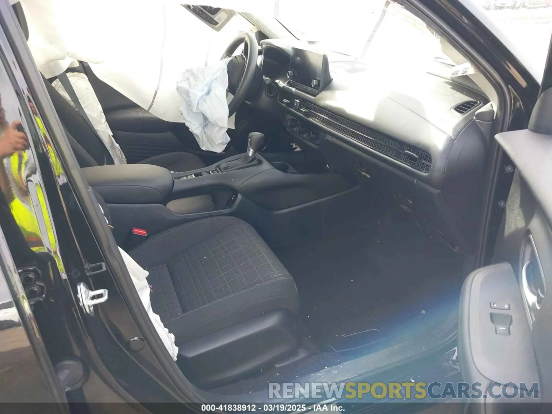 5 fotografías del automóvil dañado 3CZRZ2H31SM722594 HONDA HR-V 2025