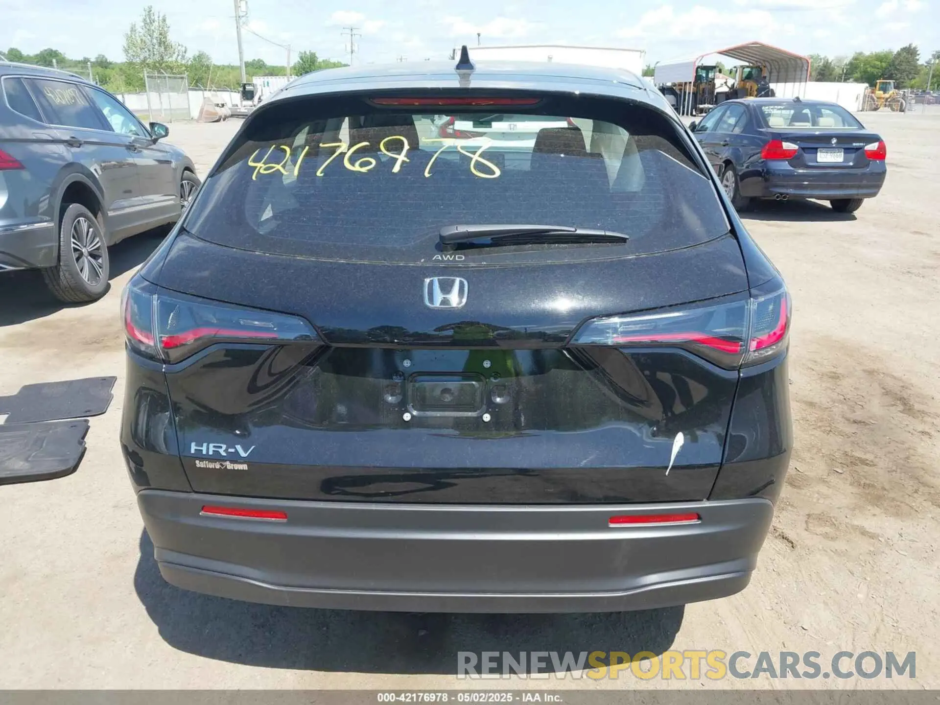 17 fotografías del automóvil dañado 3CZRZ2H32SM770069 HONDA HR-V 2025