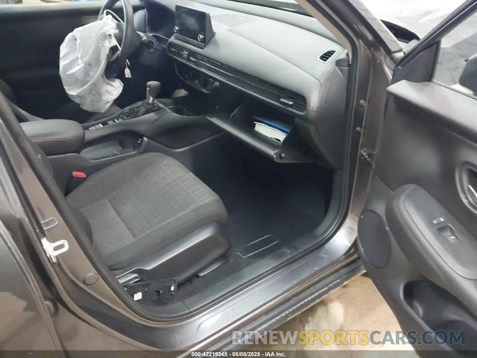 5 fotografías del automóvil dañado 3CZRZ2H34SM709614 HONDA HR-V 2025