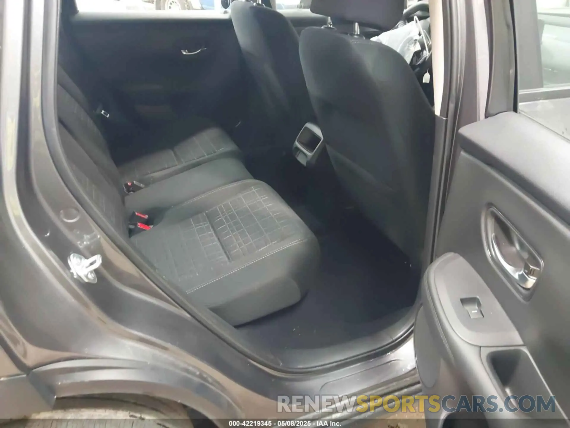 8 fotografías del automóvil dañado 3CZRZ2H34SM709614 HONDA HR-V 2025
