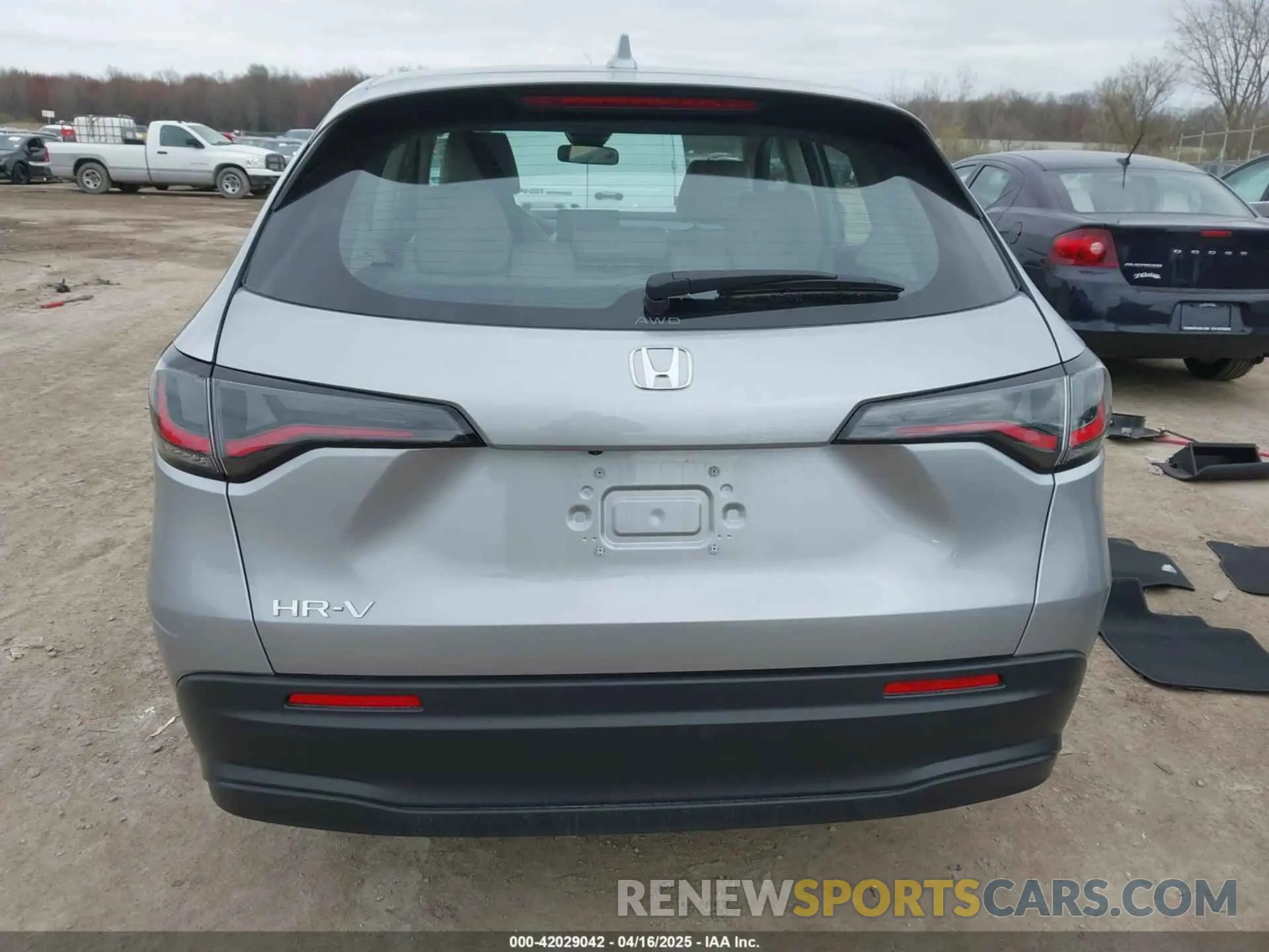 16 fotografías del automóvil dañado 3CZRZ2H36SM732358 HONDA HR-V 2025