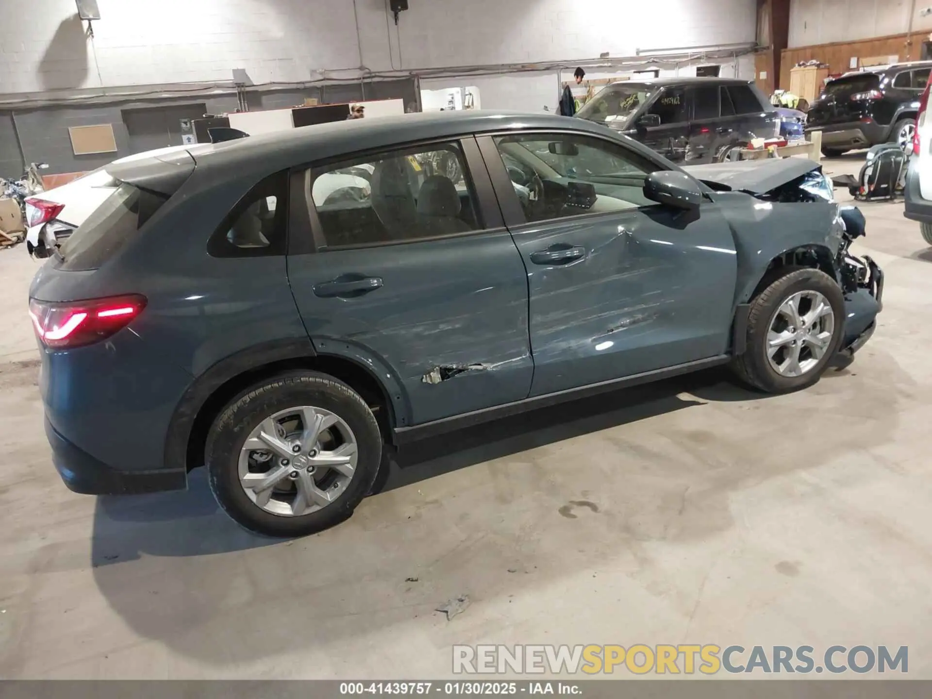4 fotografías del automóvil dañado 3CZRZ2H38SM727503 HONDA HR-V 2025