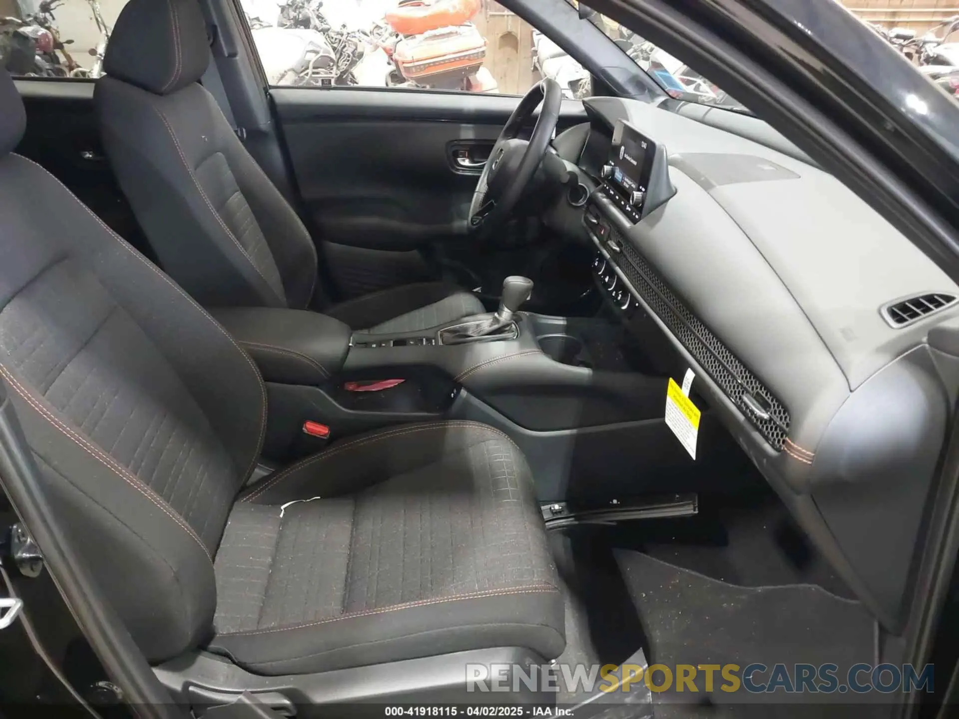 5 fotografías del automóvil dañado 3CZRZ2H53SM753797 HONDA HR-V 2025
