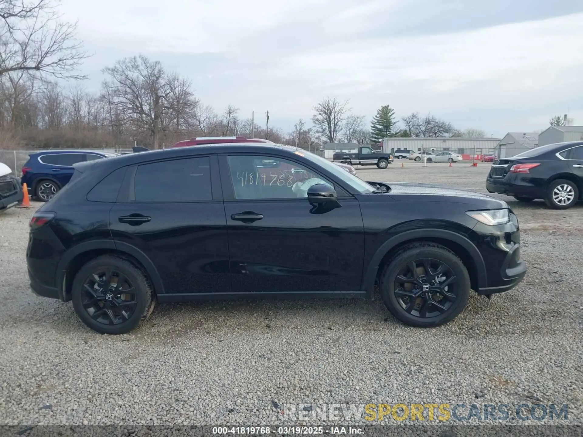 14 fotografías del automóvil dañado 3CZRZ2H53SM758272 HONDA HR-V 2025