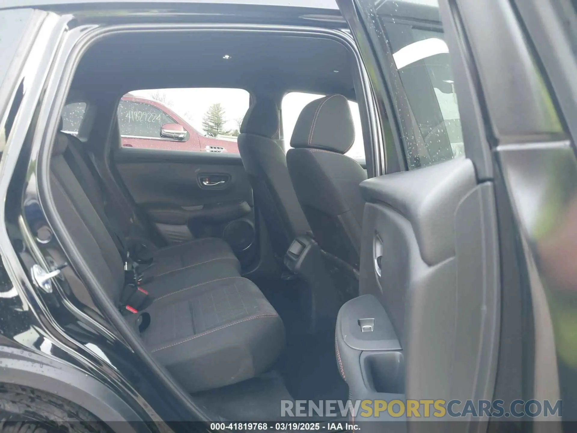 8 fotografías del automóvil dañado 3CZRZ2H53SM758272 HONDA HR-V 2025