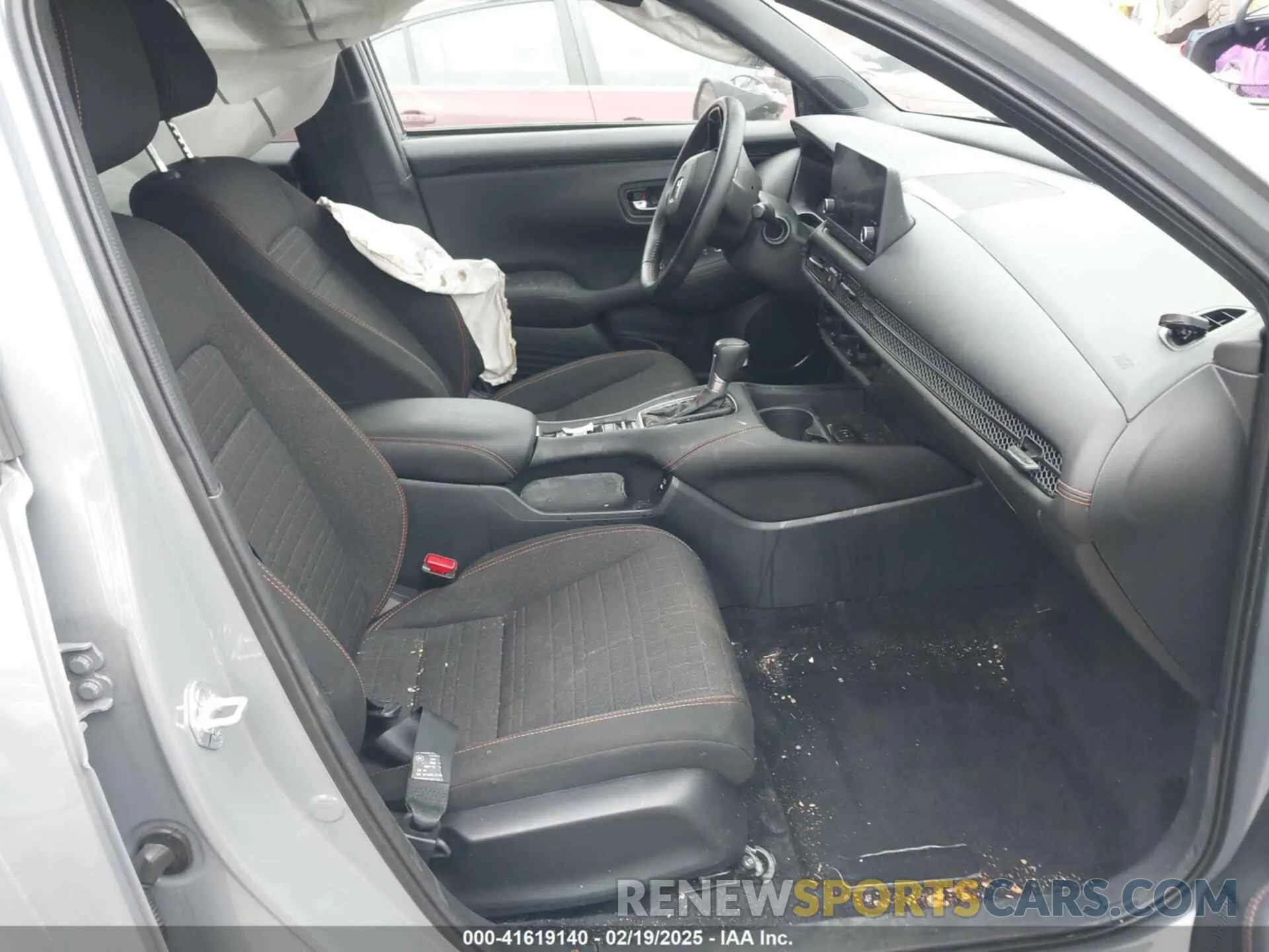 5 fotografías del automóvil dañado 3CZRZ2H54SM740072 HONDA HR-V 2025