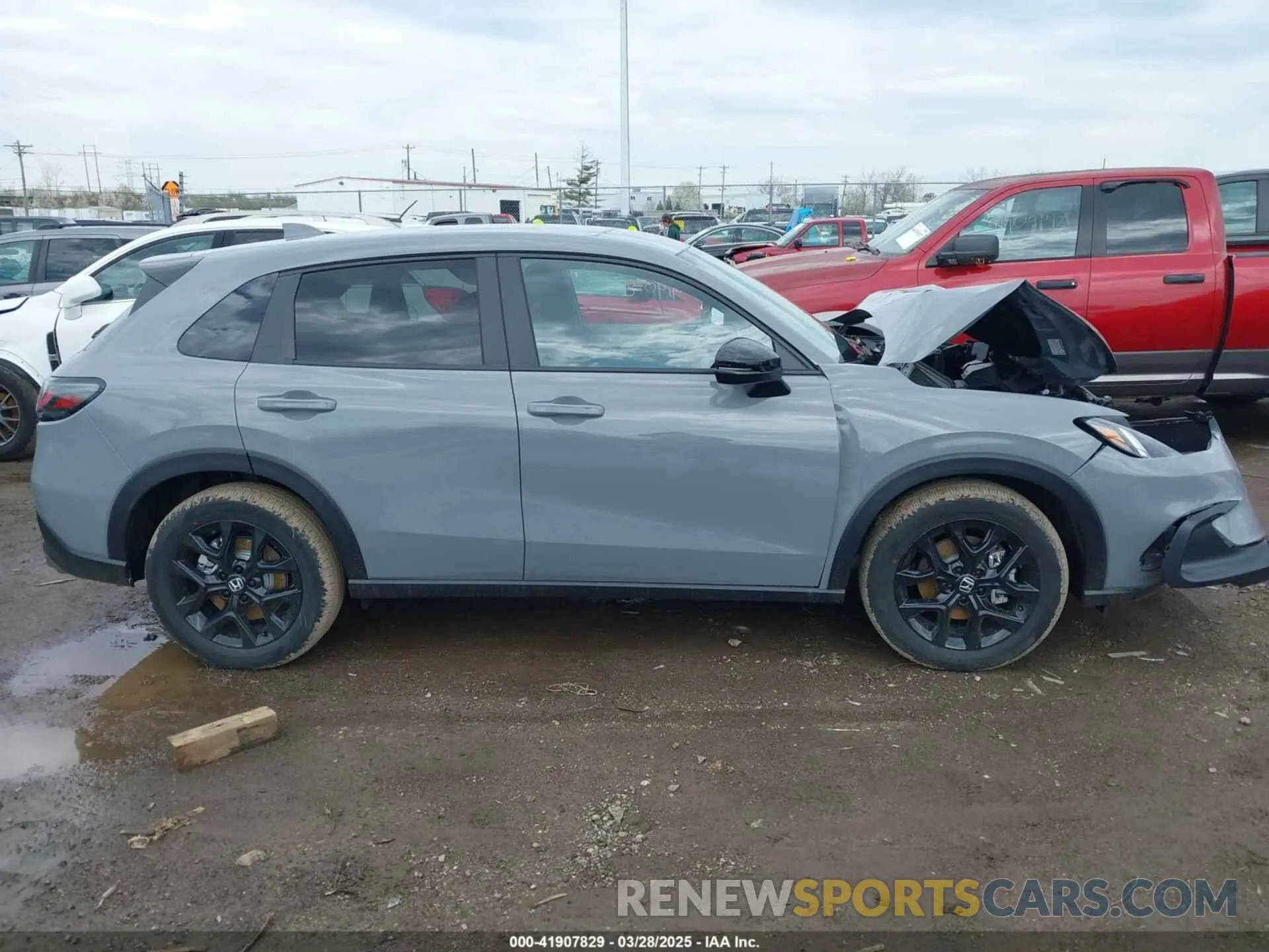 13 fotografías del automóvil dañado 3CZRZ2H55SM703046 HONDA HR-V 2025