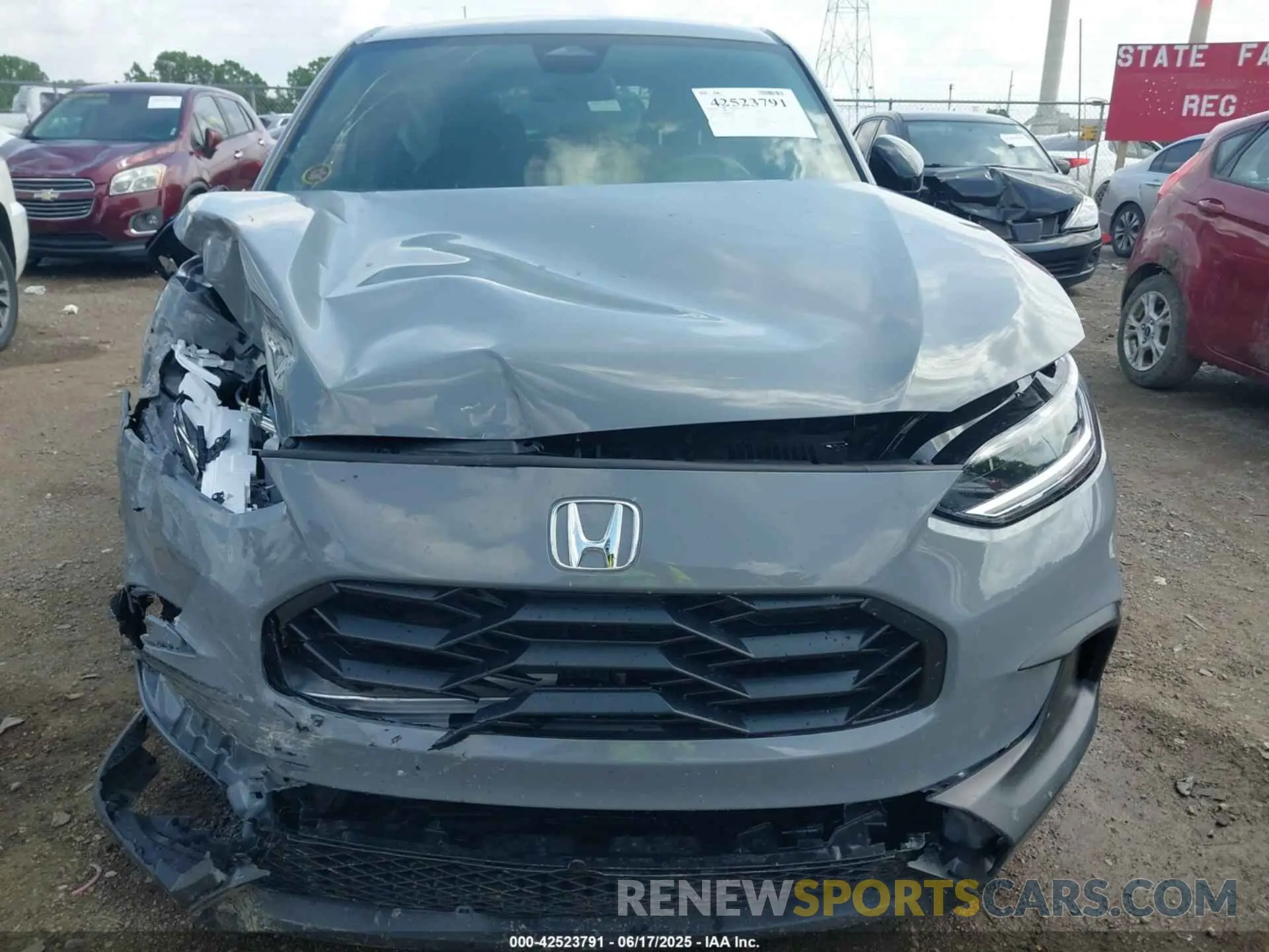 13 fotografías del automóvil dañado 3CZRZ2H58SM719175 HONDA HR-V 2025
