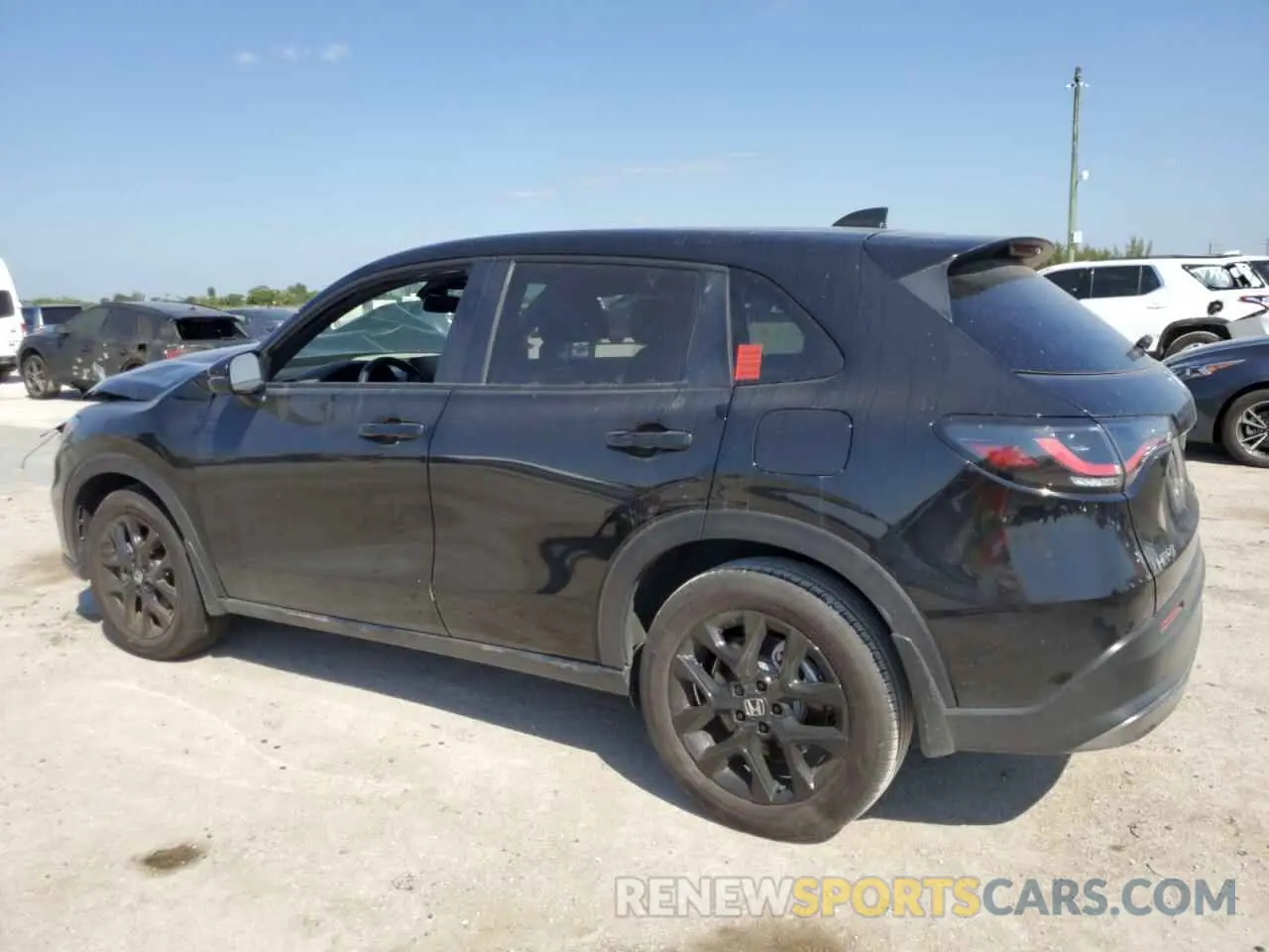 2 fotografías del automóvil dañado 3CZRZ2H58SM721640 HONDA HR-V 2025